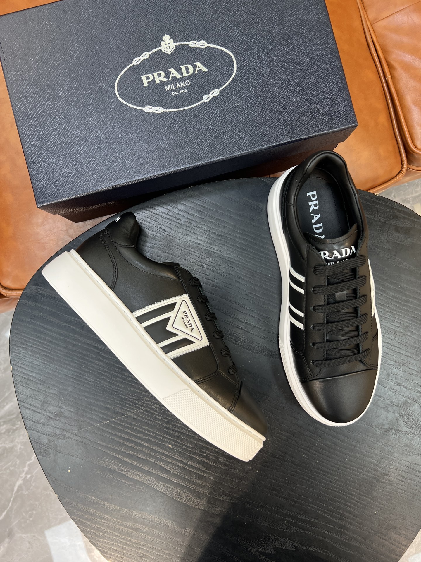 프라다 Prada 스니커즈