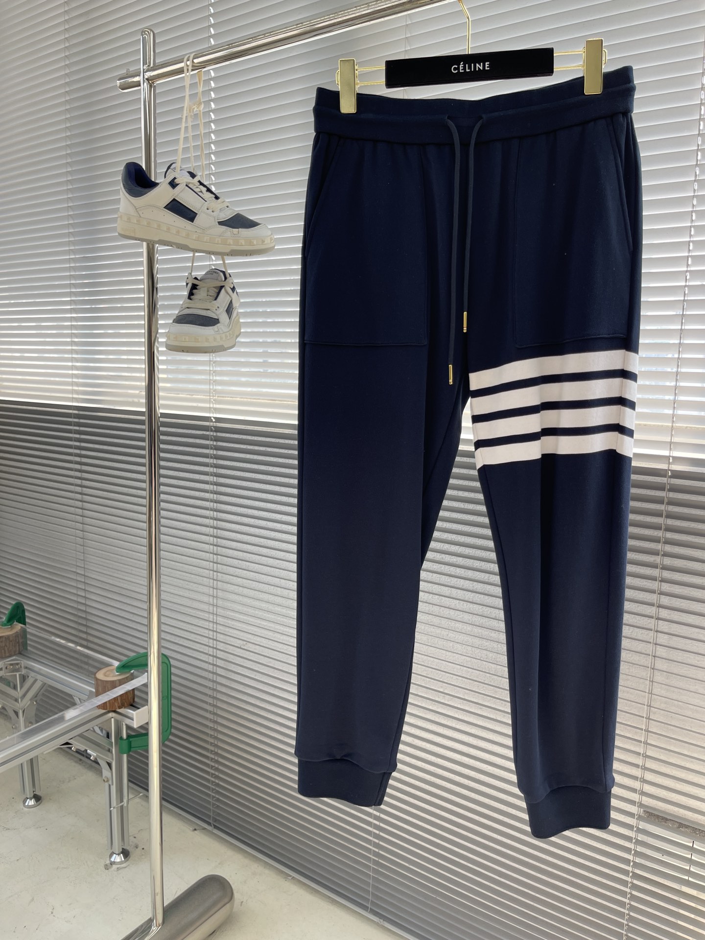 톰브라운 Thom Browne 바지