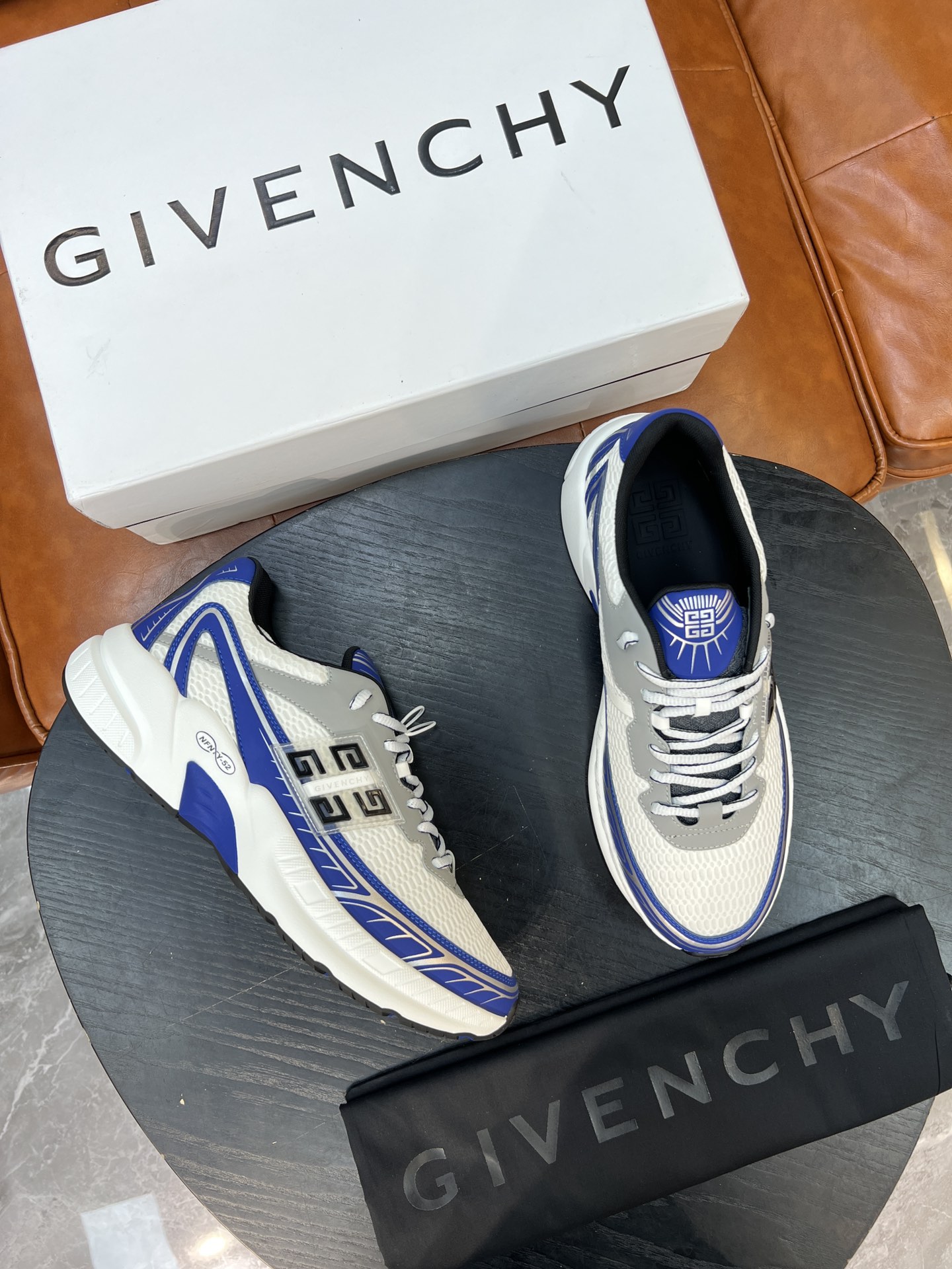 지방시 Givenchy 스니커즈