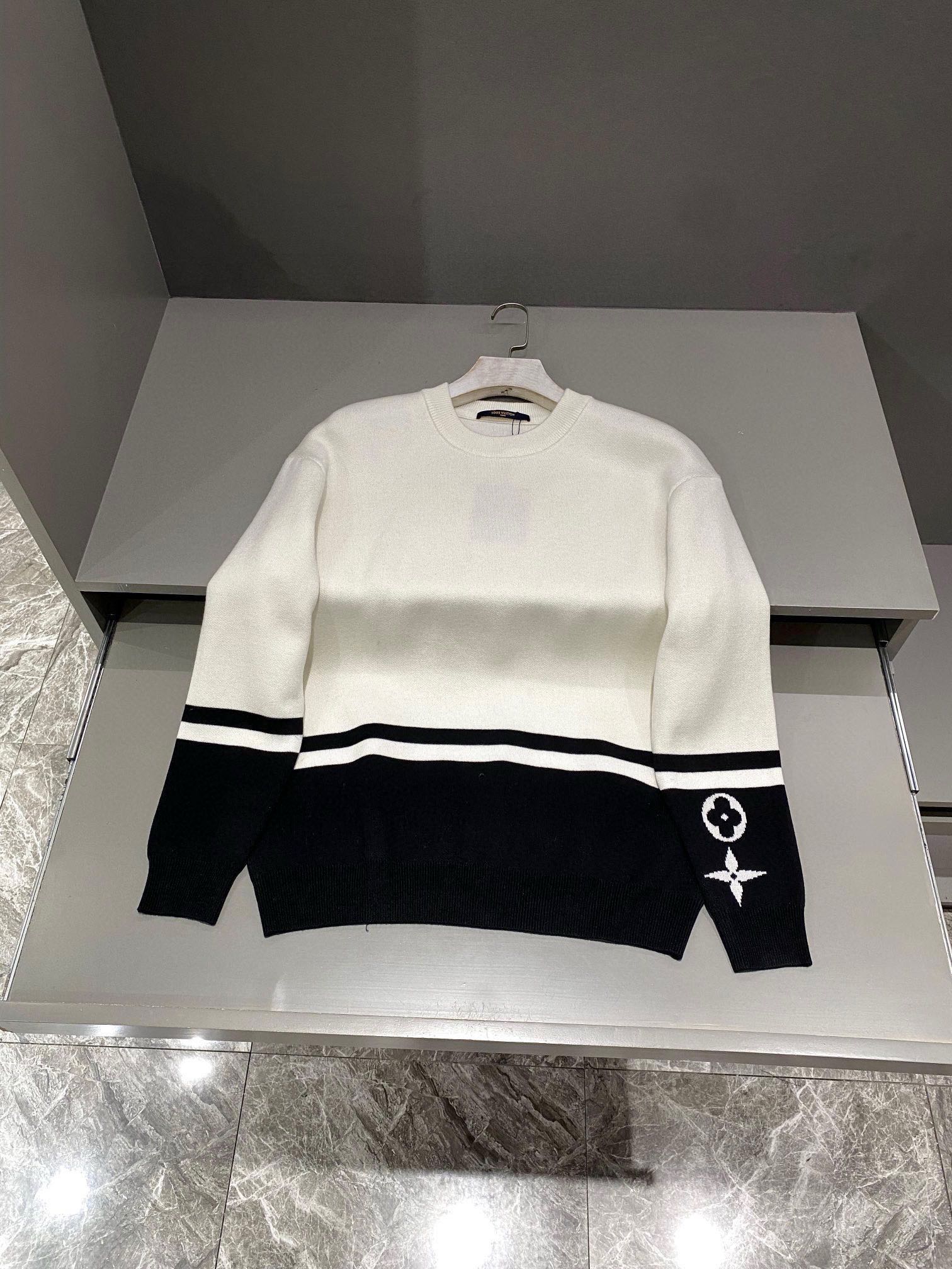 루이비통 Louis Vuitton 스웨터