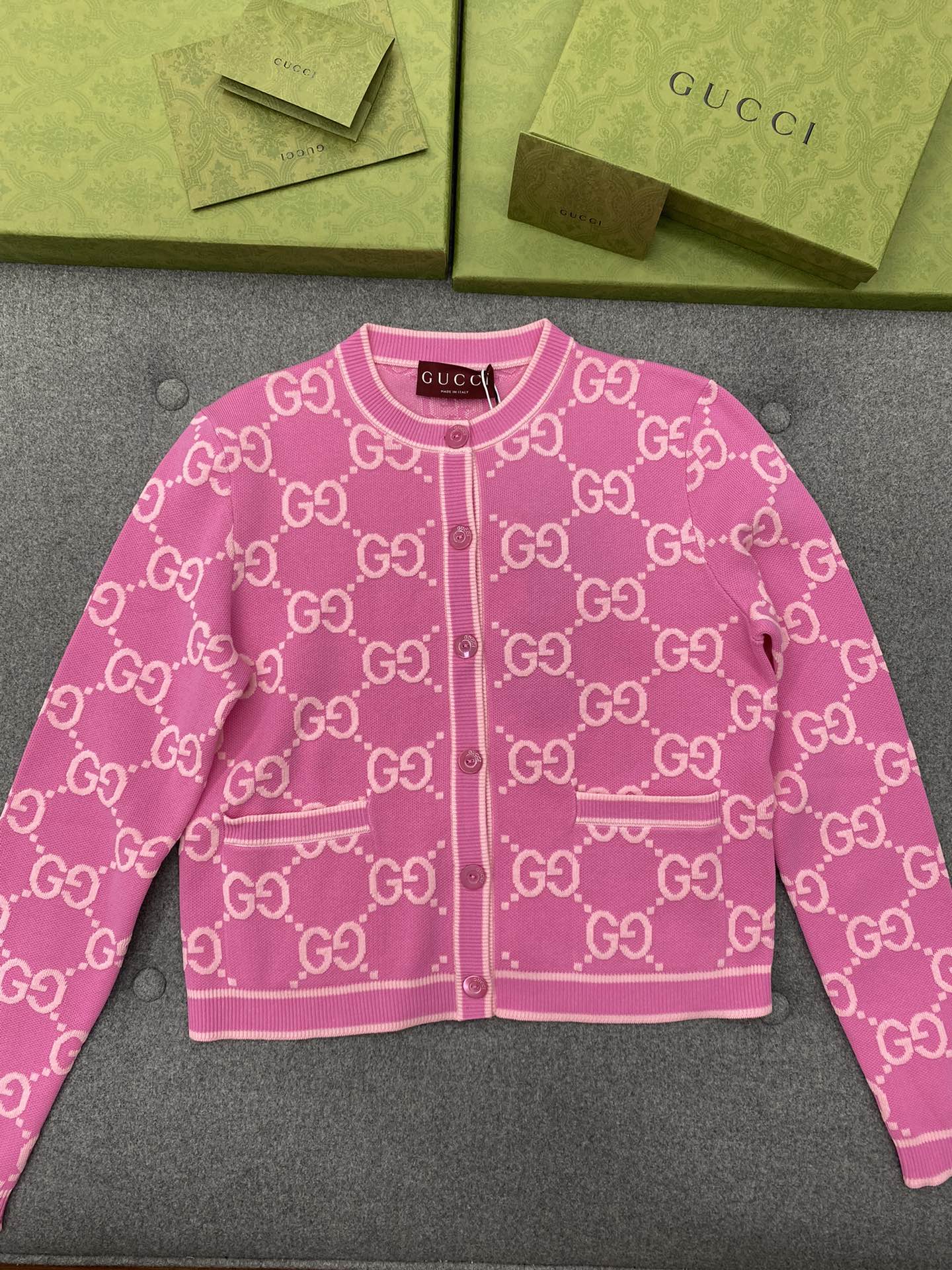 구찌 Gucci  가디건