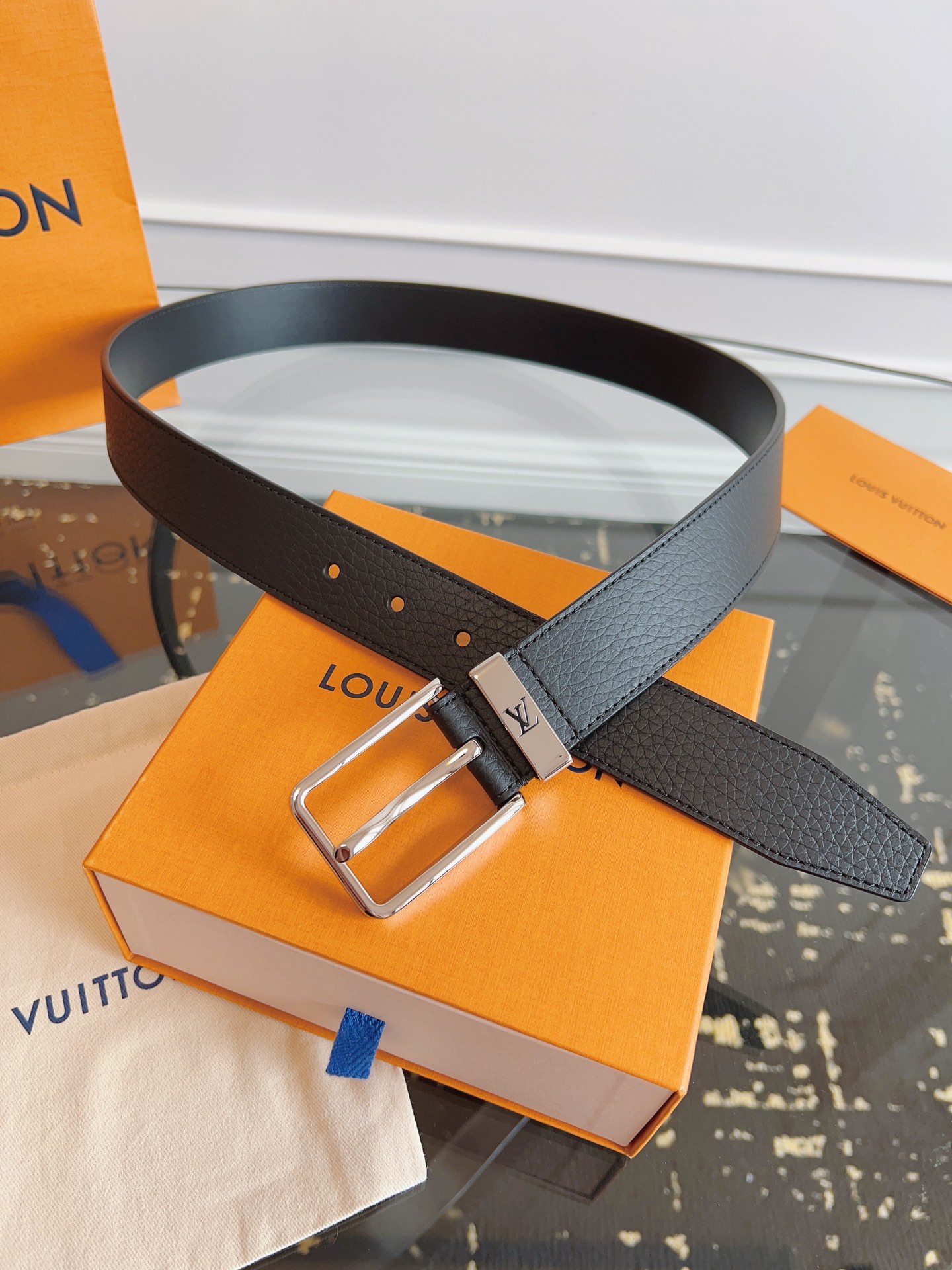 루이비통 Louis Vuitton 벨트 35mm