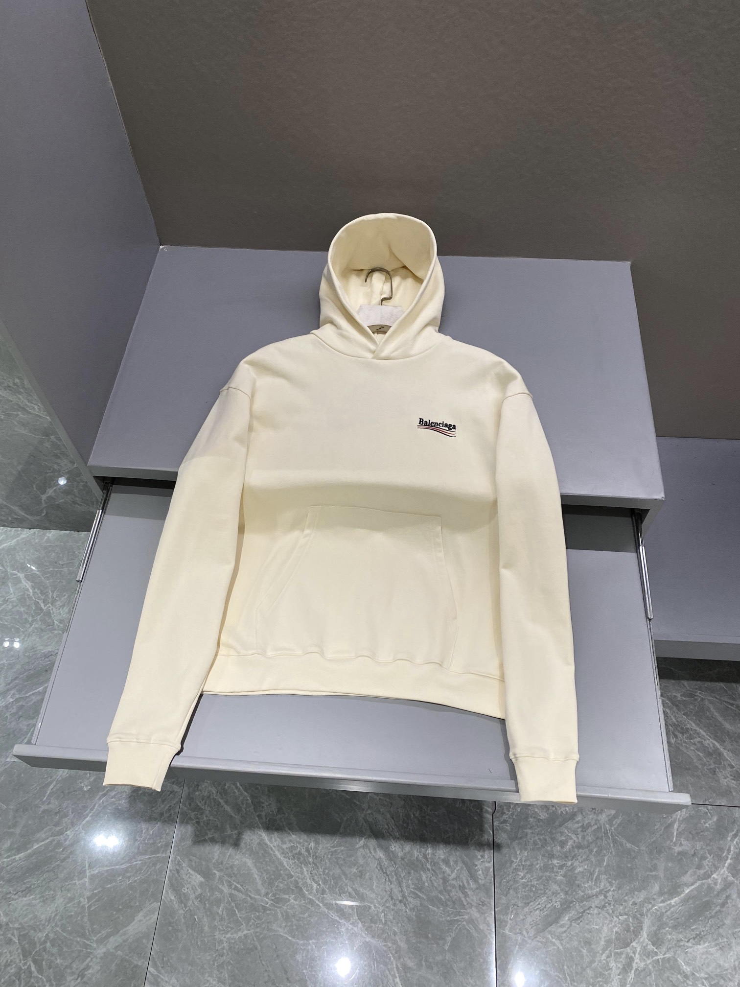 발렌시아가 Balenciaga 후드티셔츠