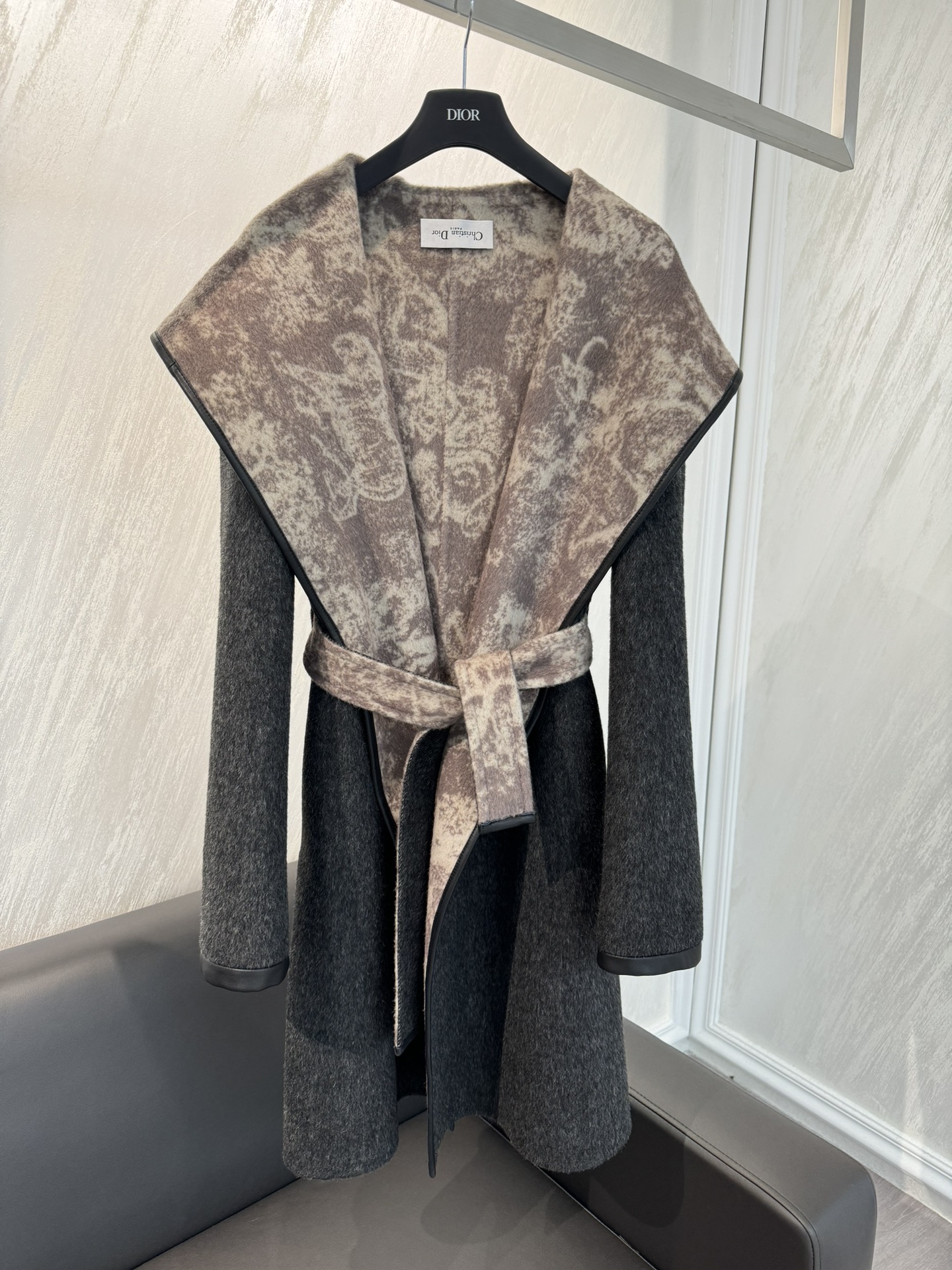 디올 DIOR  숏 코트