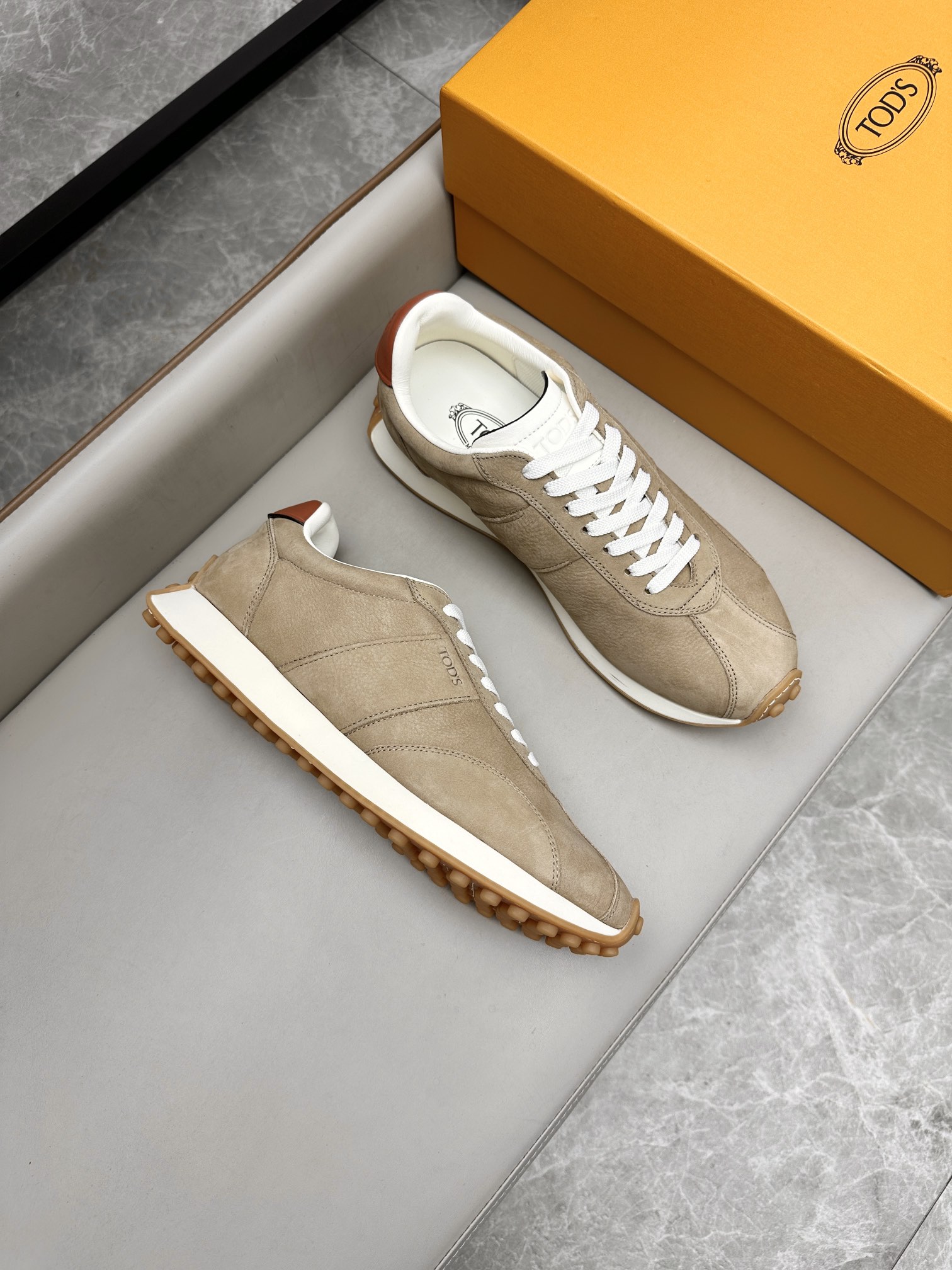 토즈 TOD'S 스니커즈