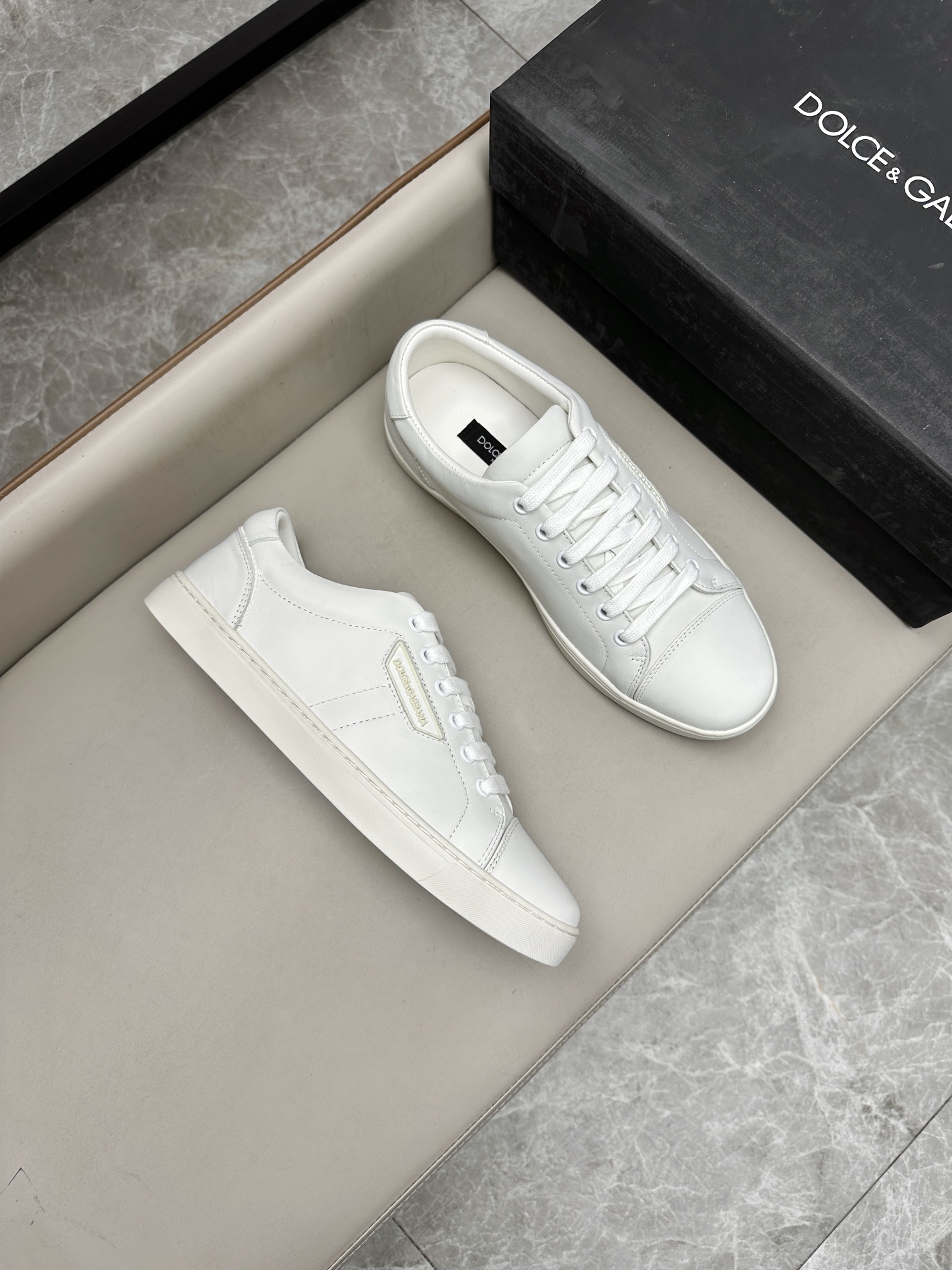 돌체앤가바나 Dolce&Gabbana 스니커즈