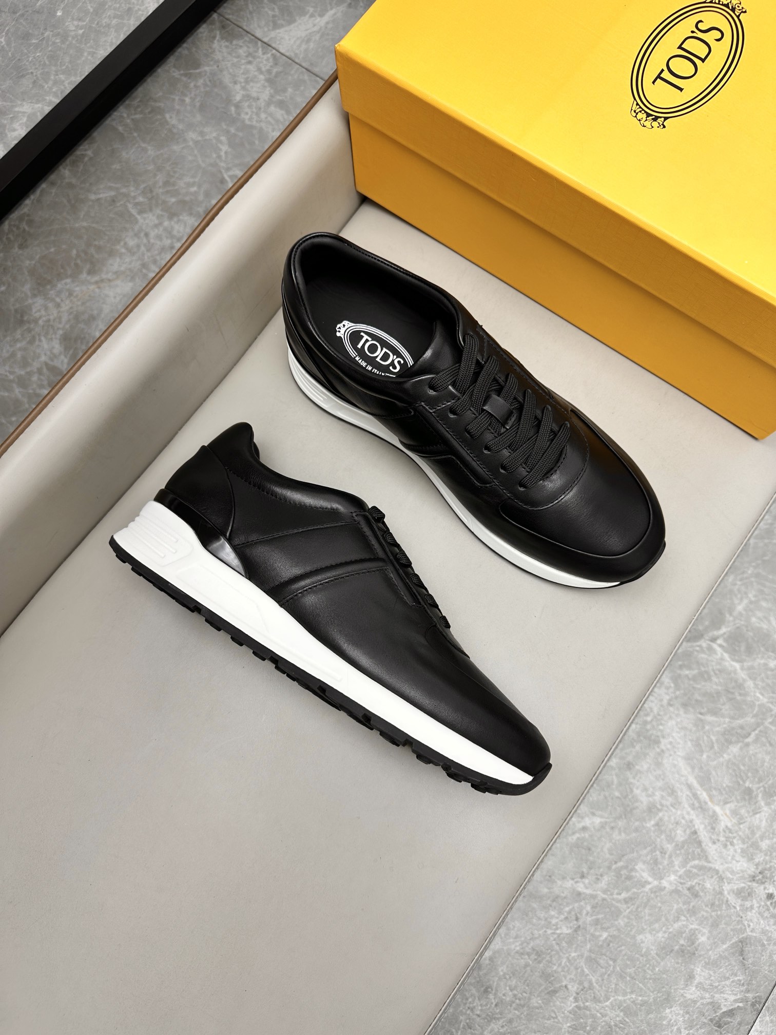 토즈 TOD'S 스니커즈