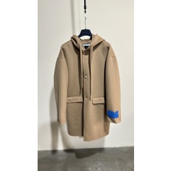 오프화이트 (Off-White) 코트