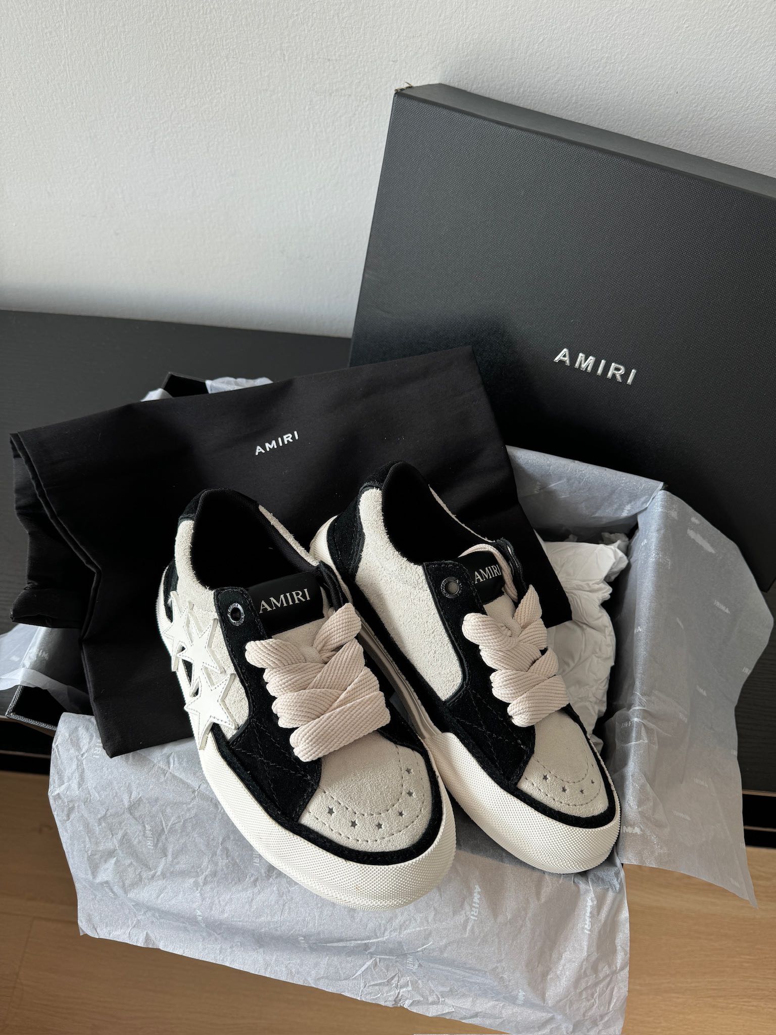 아미리 AMIRI 스니커즈