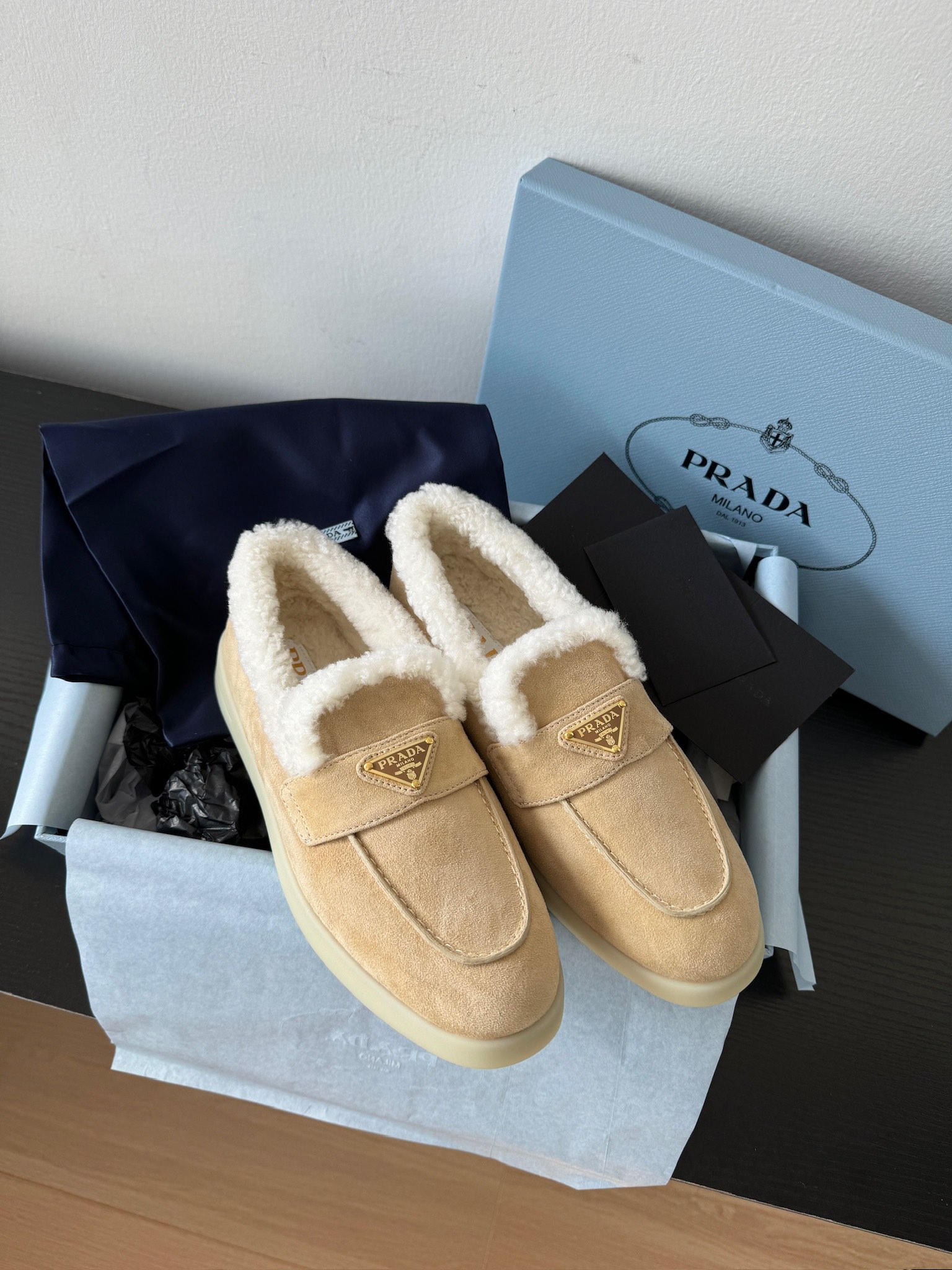 프라다 Prada 로퍼