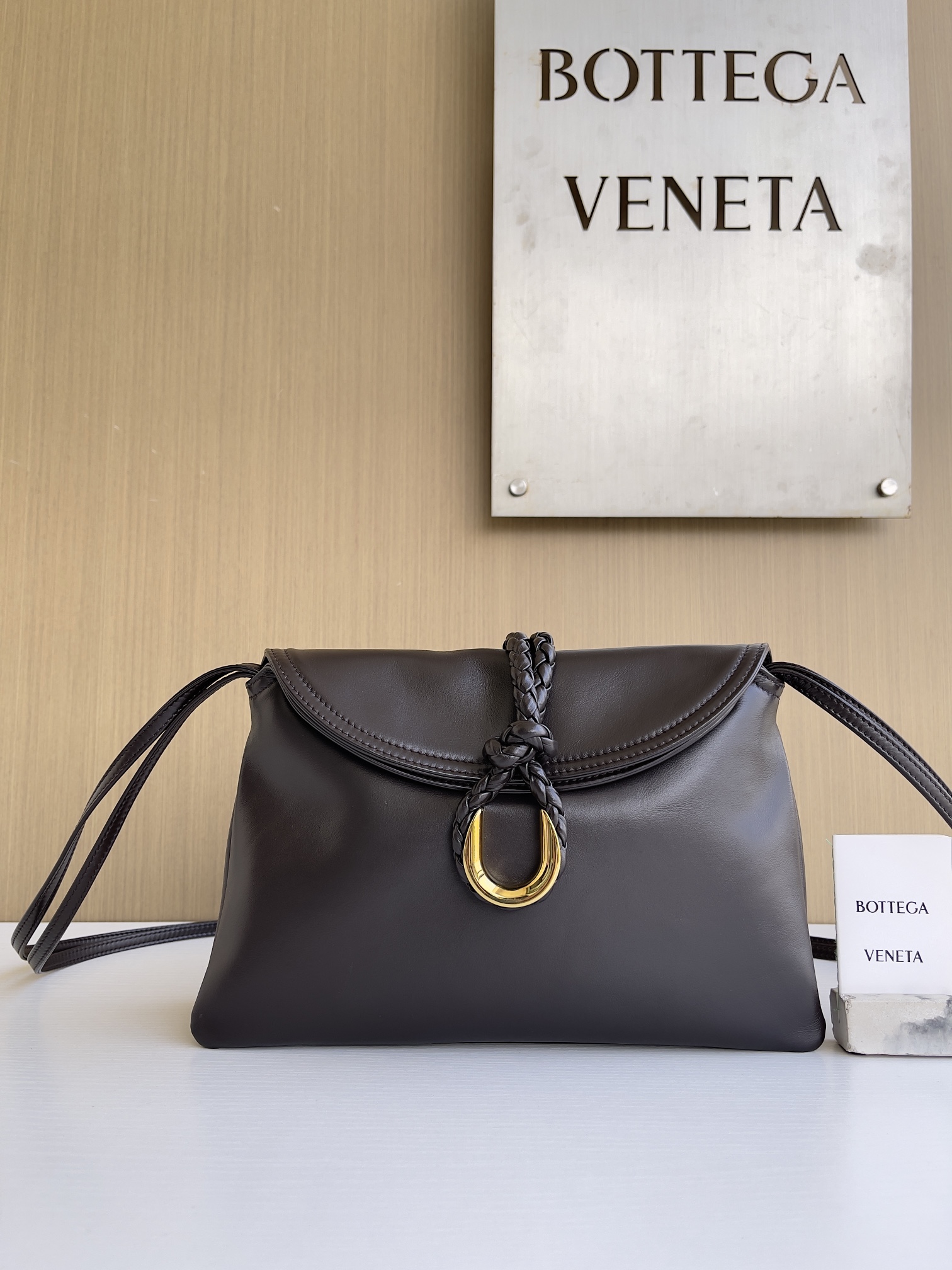 보테가베네타 Bottega Veneta Liberta Cross Body Bag 806030