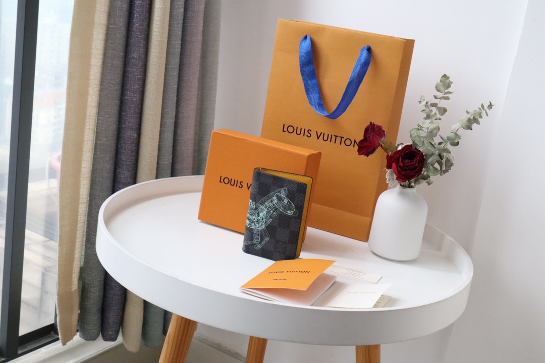 루이비통 Louis Vuitton N64602 카드 케이스 11CM