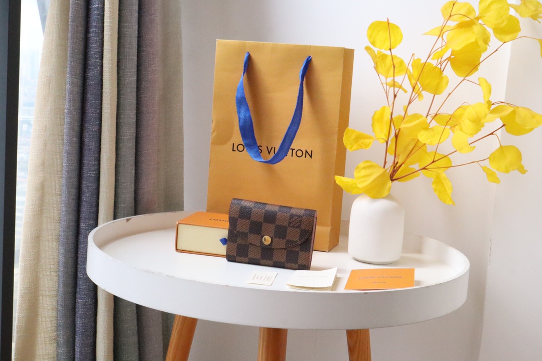 루이비통 Louis Vuitton M62361 지갑 11CM