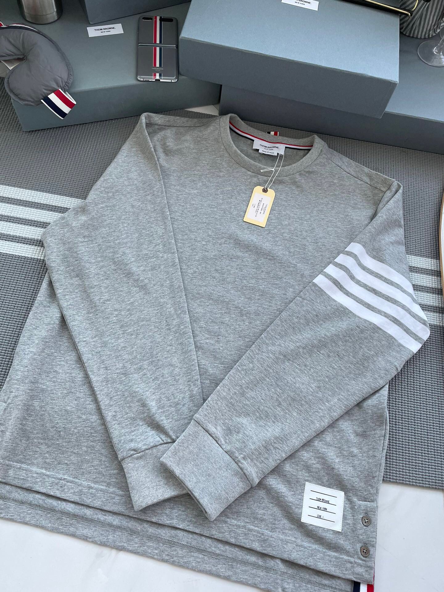 톰브라운 Thom Browne 라운드 맨투맨