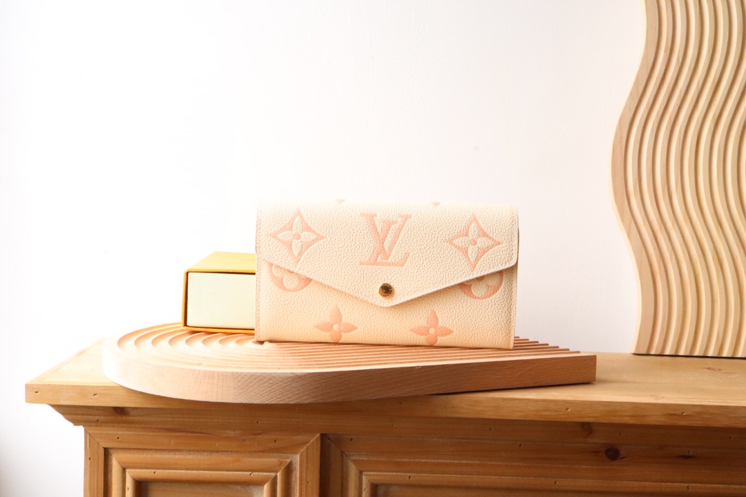 루이비통 Louis Vuitton M81049 지갑 19.5CM