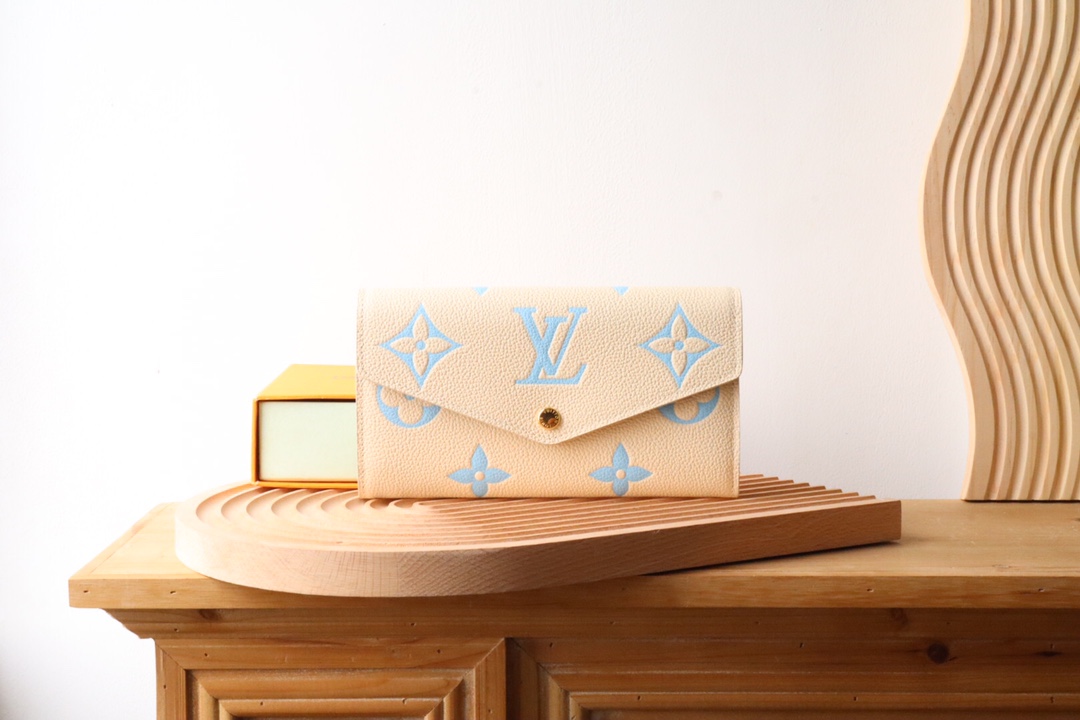 루이비통 Louis Vuitton M81049 지갑 19.5CM