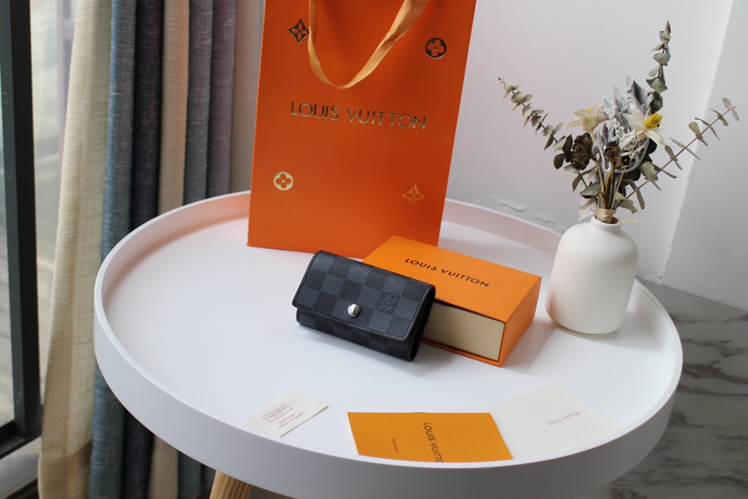 루이비통 Louis Vuitton M62630 지갑 10.5CM