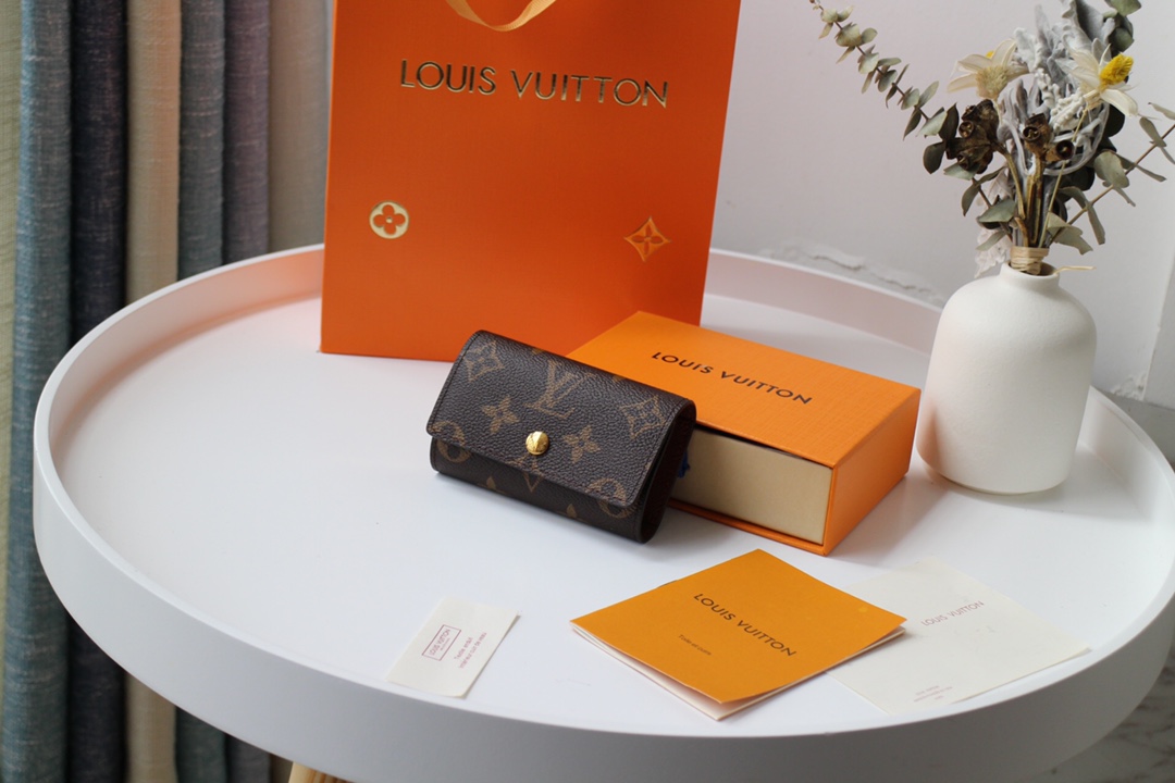 루이비통 Louis Vuitton M62630 지갑 10.5CM