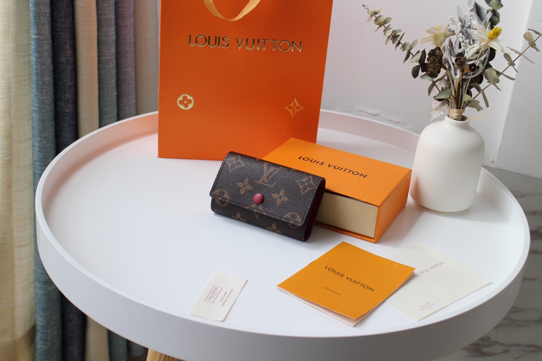 루이비통 Louis Vuitton M62630 지갑 10.5CM