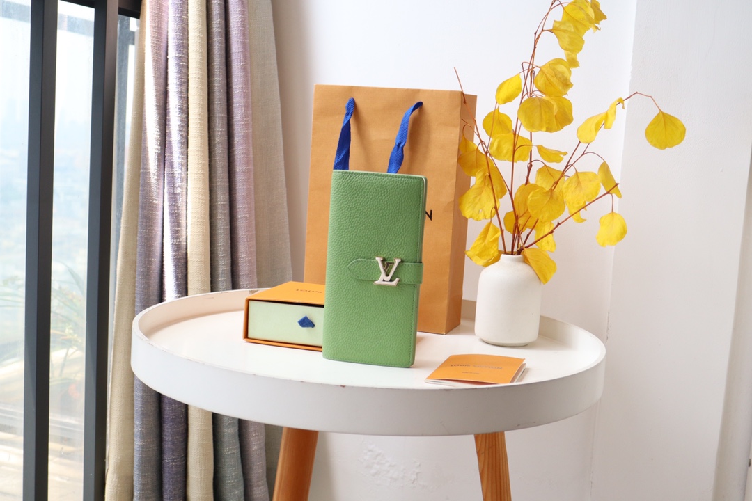 루이비통 Louis Vuitton M82512 지갑 19CM