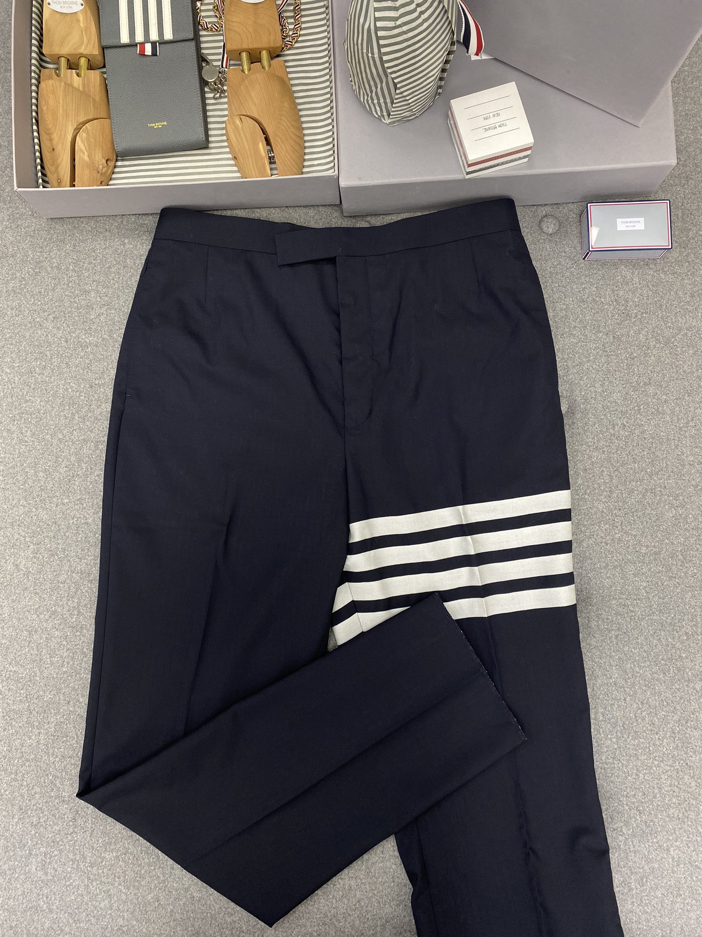 톰브라운 Thom Browne 바지