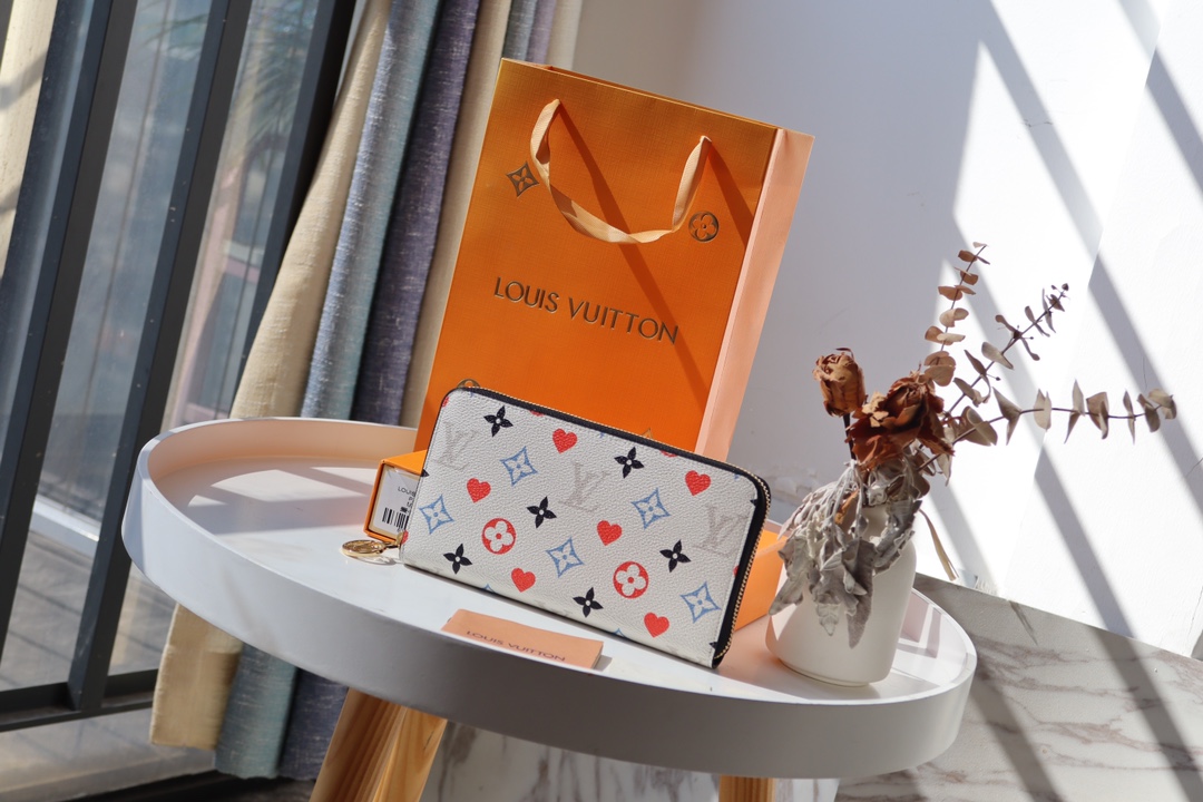 루이비통 Louis Vuitton M80305 지갑 11CM