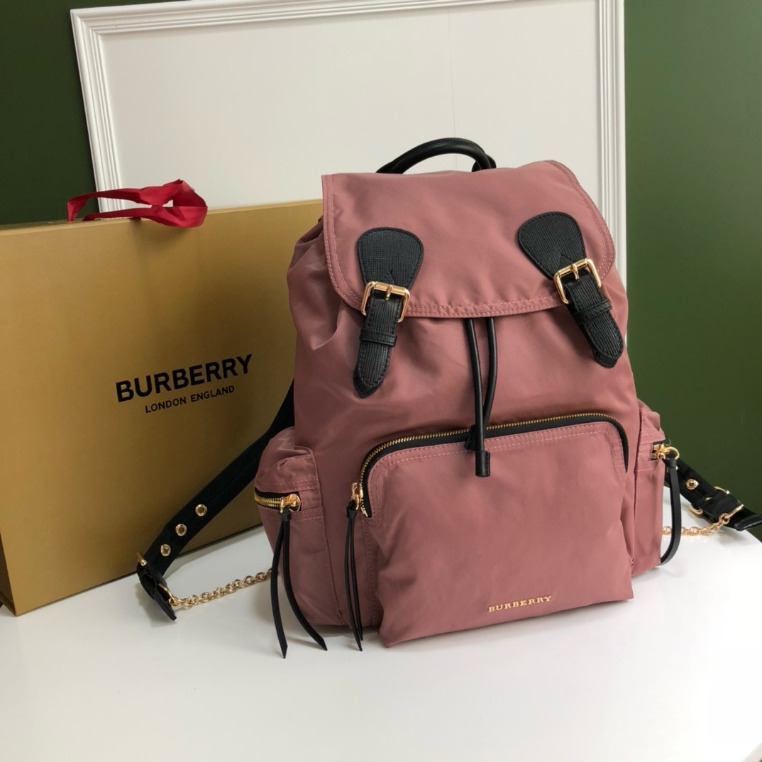 버버리 Burberry 1226 The Rucksack 백팩 42CM