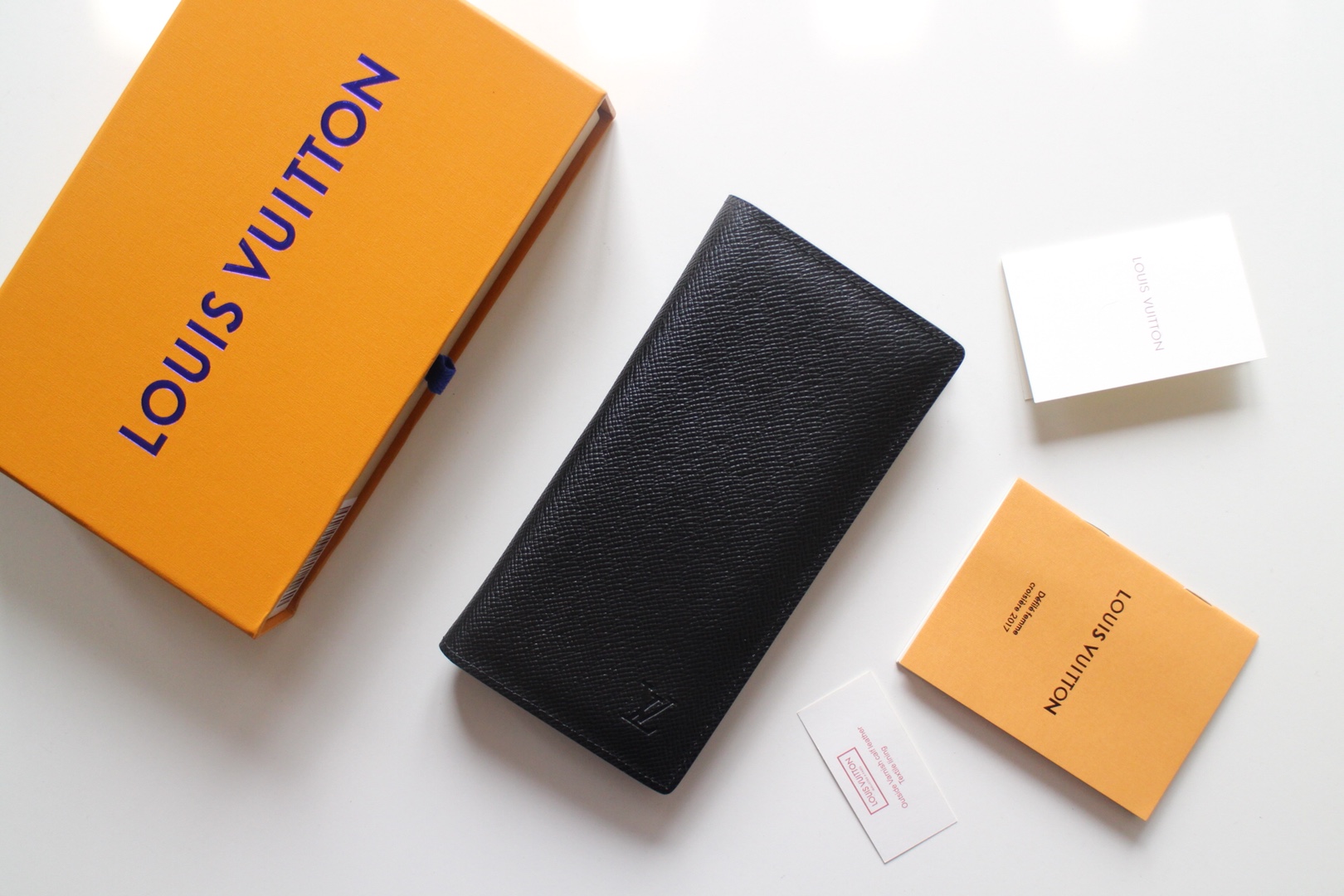 루이비통 Louis Vuitton M66540 지갑