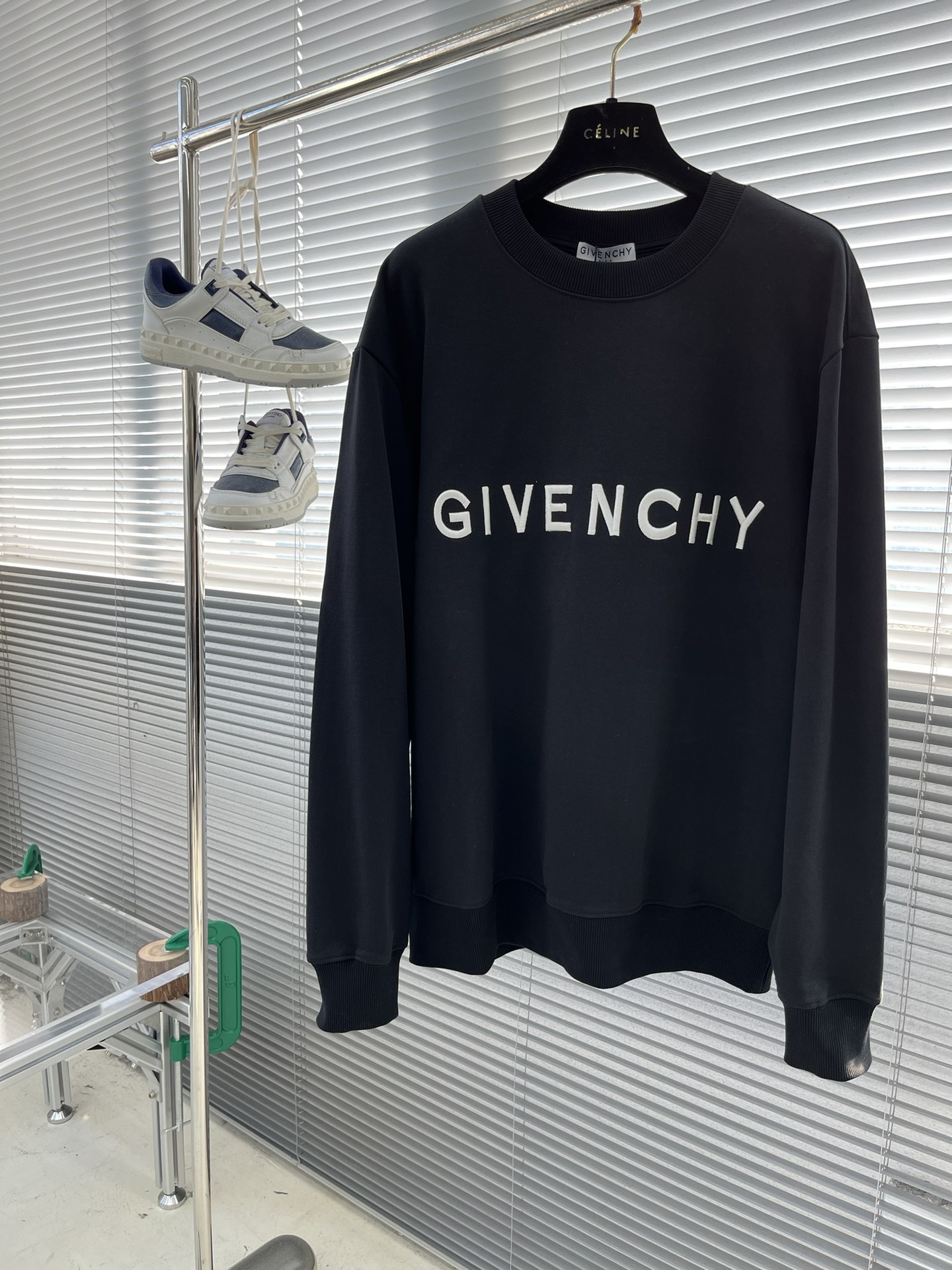 지방시 Givenchy 라운드 맨투맨