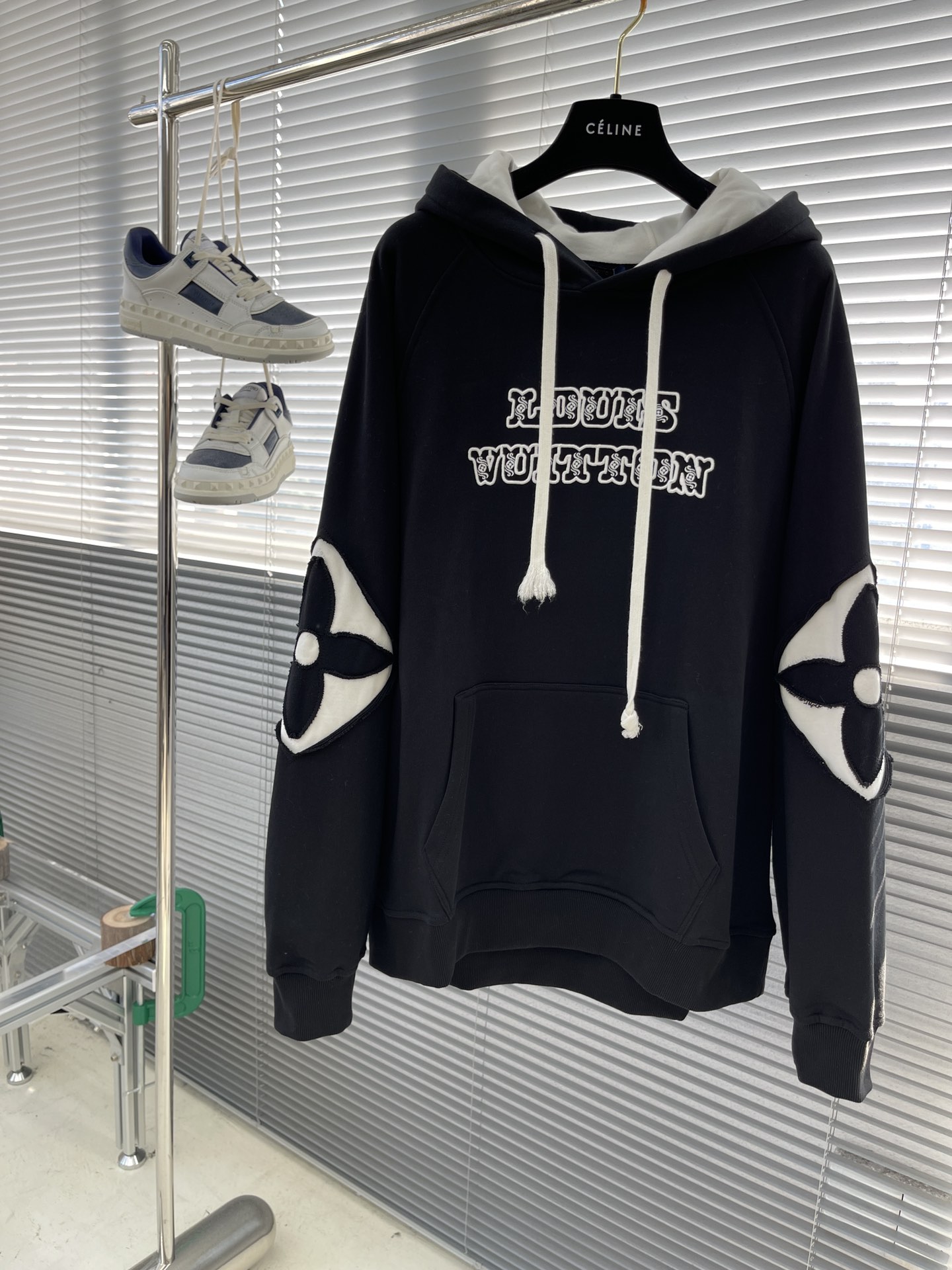 루이비통 Louis Vuitton  후드 맨투맨