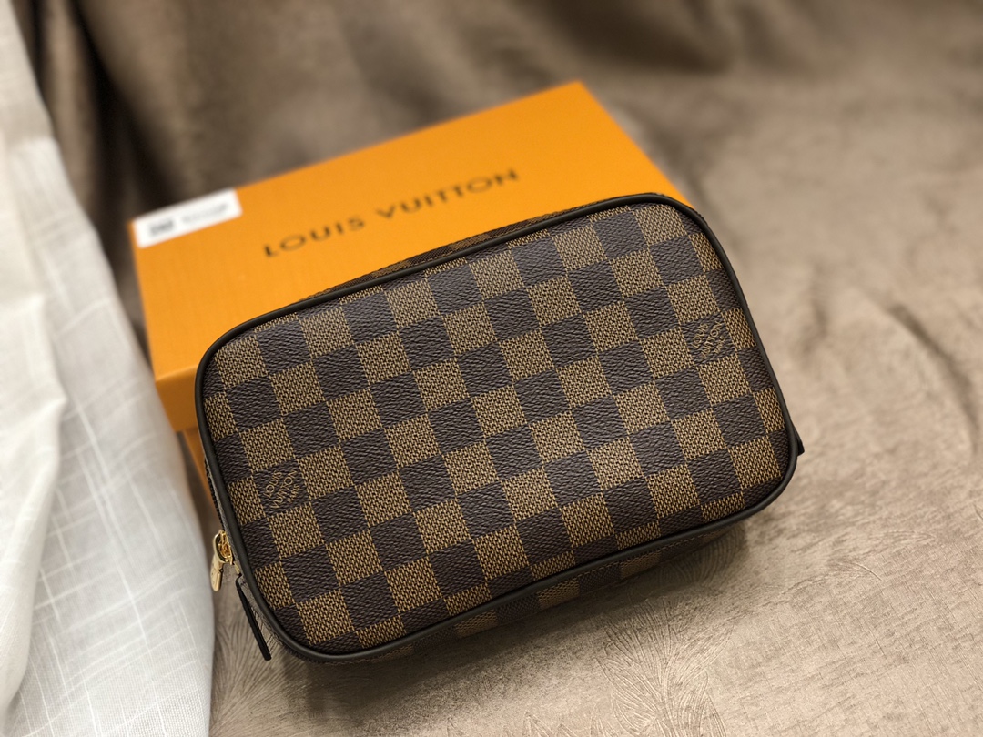 루이비통 Louis Vuitton M47522 파우치 20CM