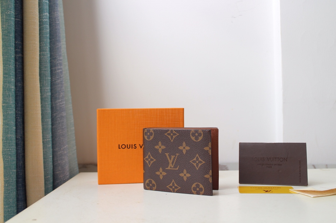 루이비통 Louis Vuitton M60053 지갑