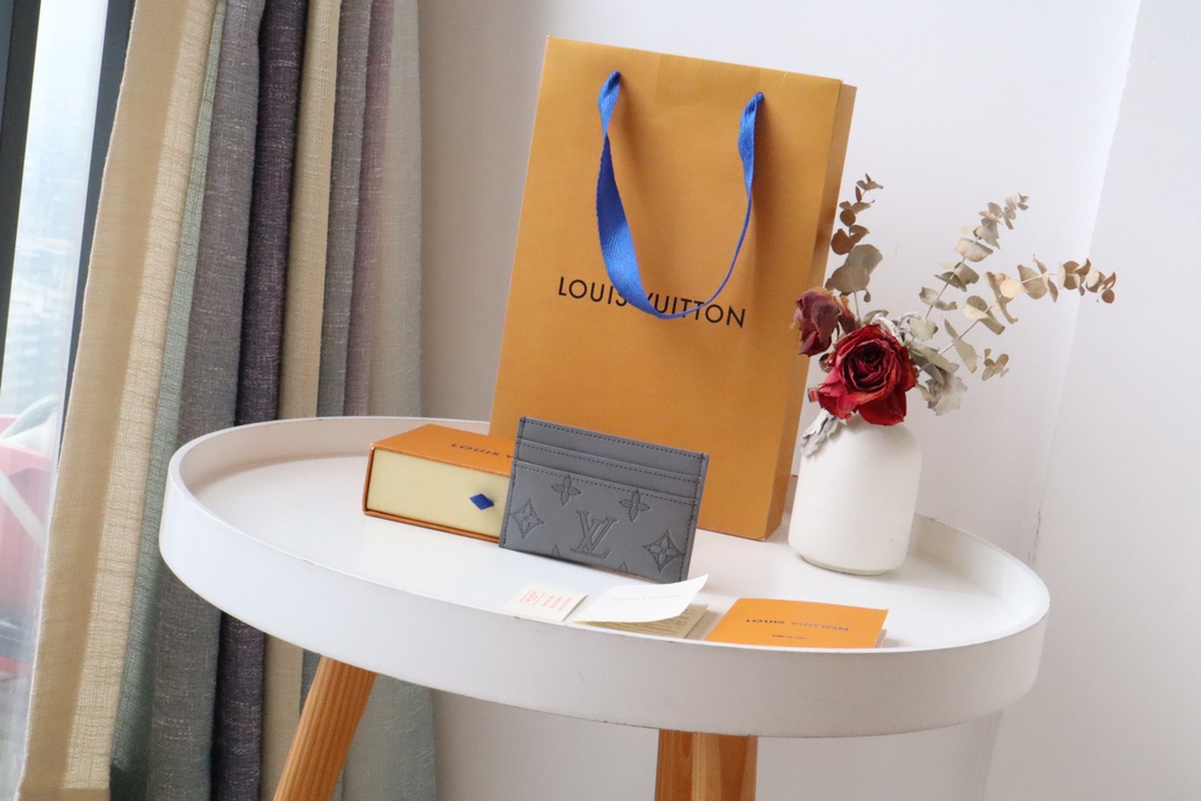 루이비통 Louis Vuitton M81381 카드 케이스 11CM