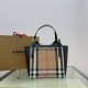 버버리 Burberry 30291 The Canter 토트 백 26CM