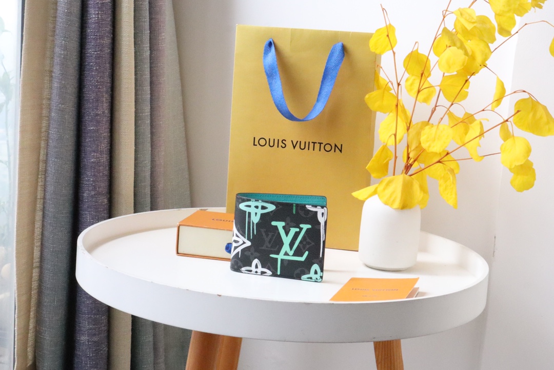 루이비통 Louis Vuitton M81847 지갑 11.5CM