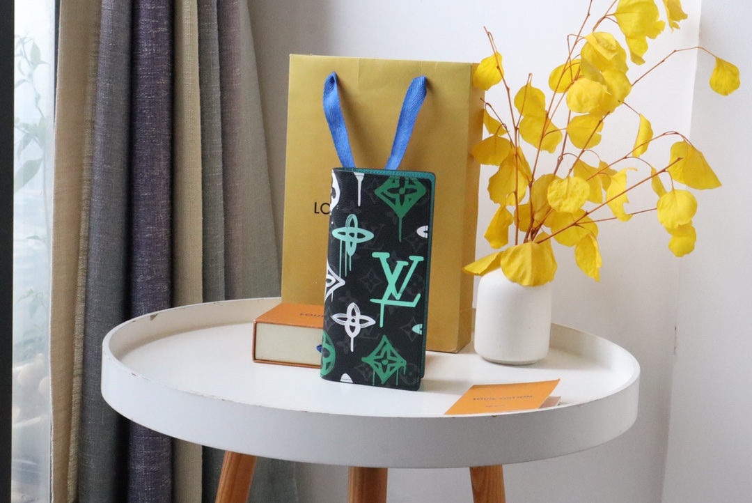 루이비통 Louis Vuitton M81846 지갑 19CM