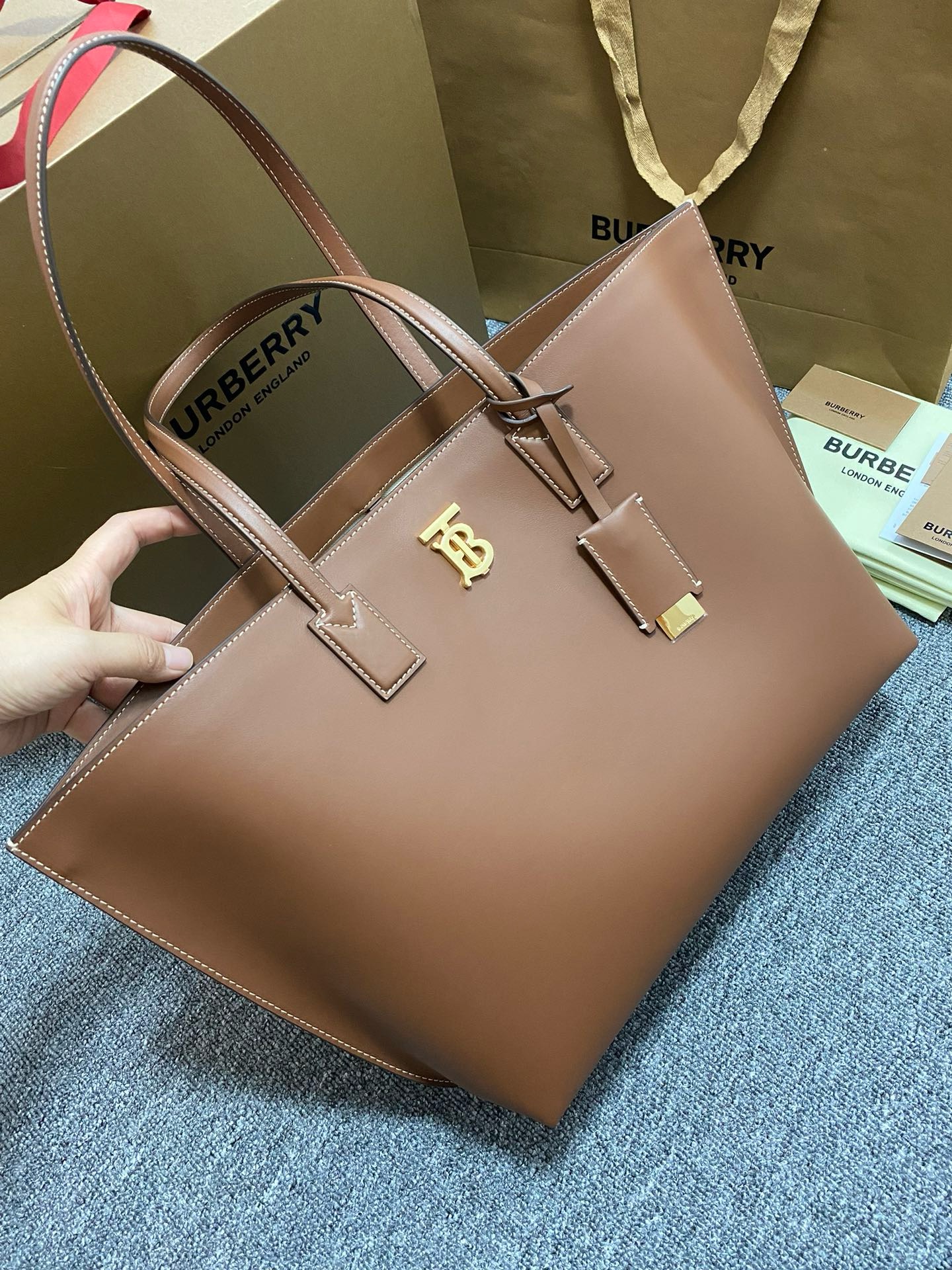 버버리 Burberry 5031 토트 백 34CM