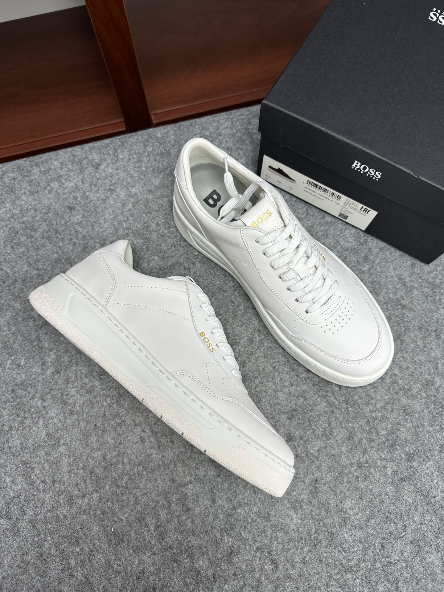 보스BOSS 스니커즈