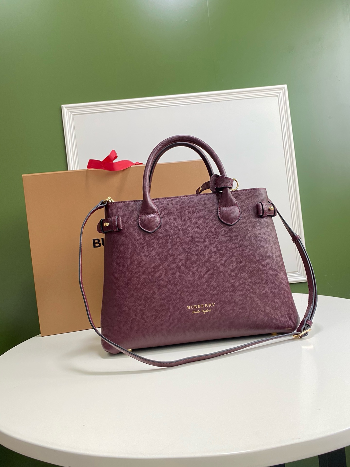 버버리 Burberry 7941 The Banner 탑 핸들백 34CM