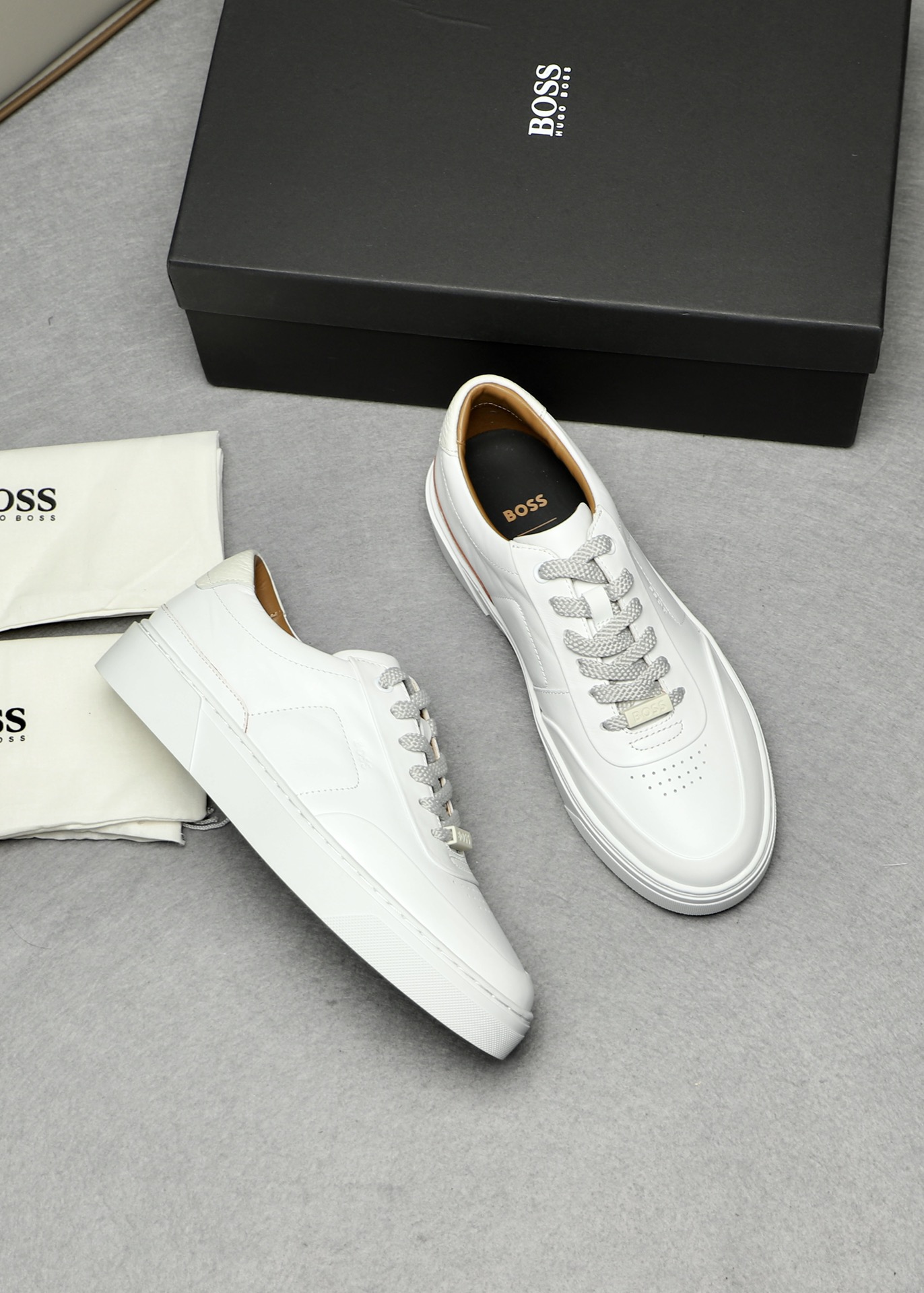 보스BOSS 스니커즈