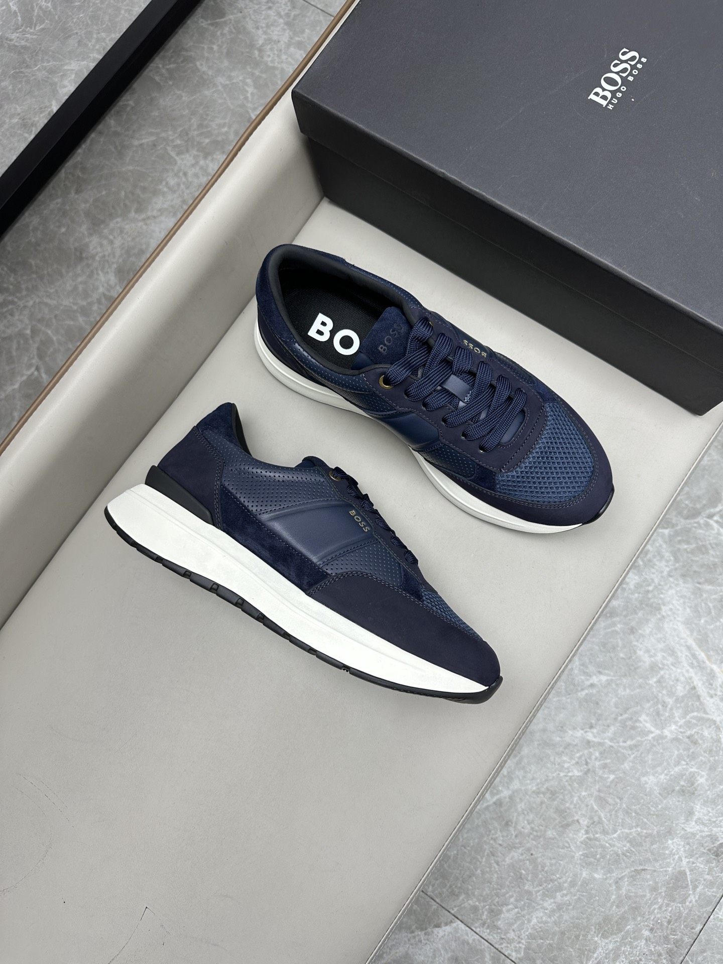 보스BOSS 스니커즈