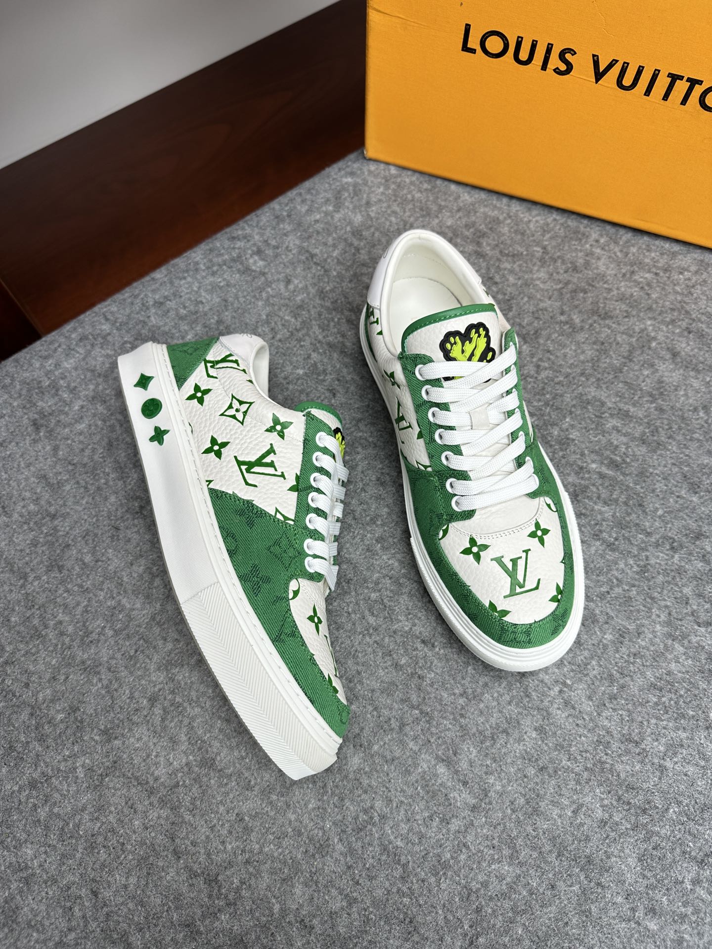 루이비통 Louis Vuitton 스니커즈