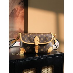 【GR】루이비통 Louis Vuitton M45985 Diane 다이앤 모노그램 블랙 24CM