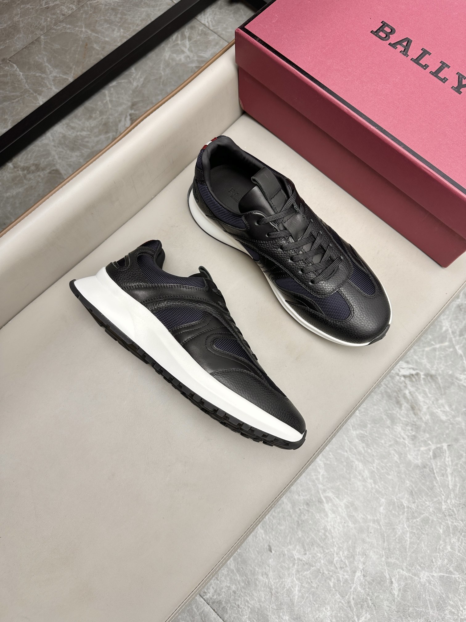 발리 BALLY 스니커즈