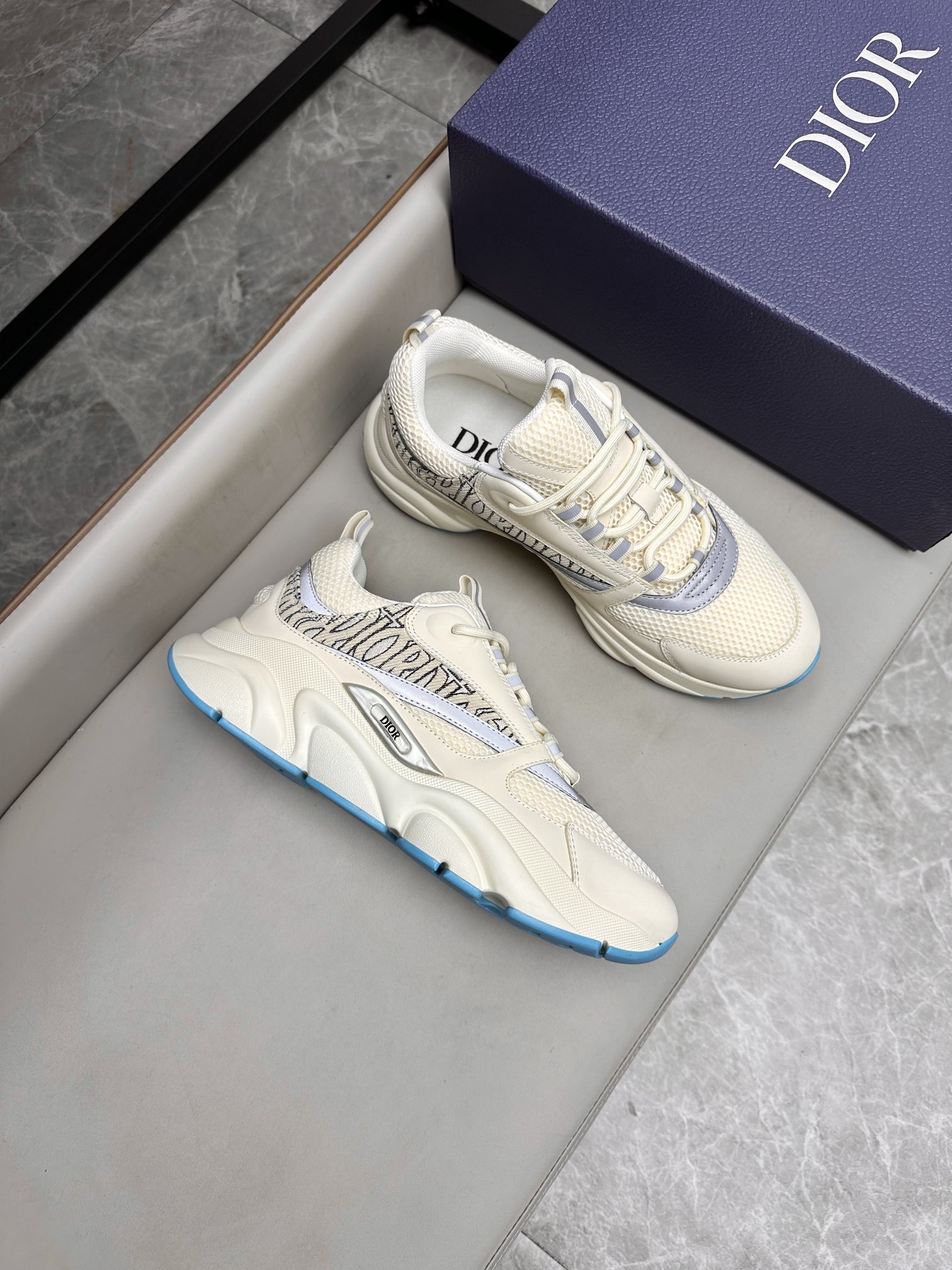 디올 Dior 스니커즈