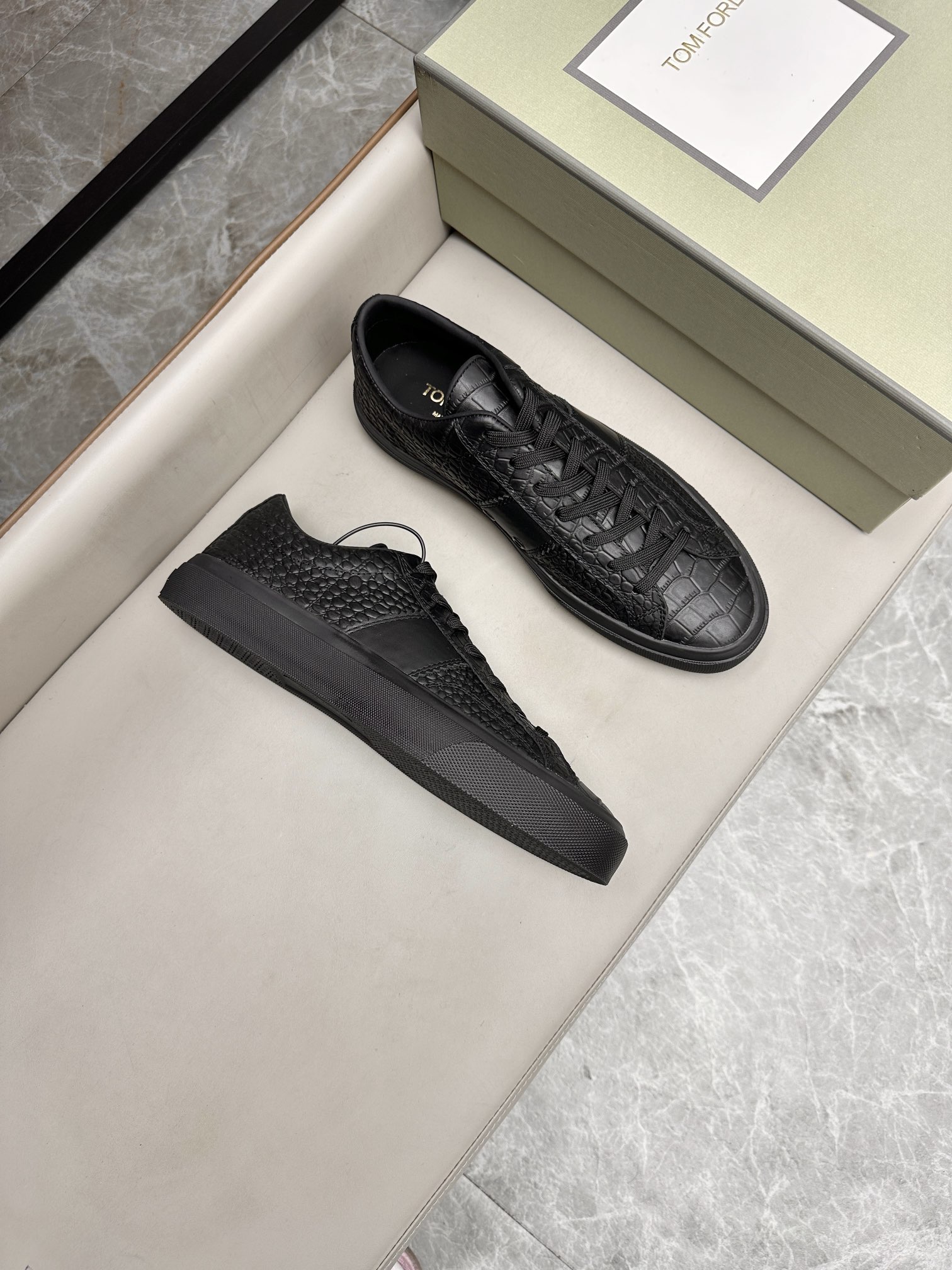 톰 포드 Tom Ford 스니커즈