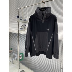 아크테릭스 ARC'TERYX 라운드  맨투맨