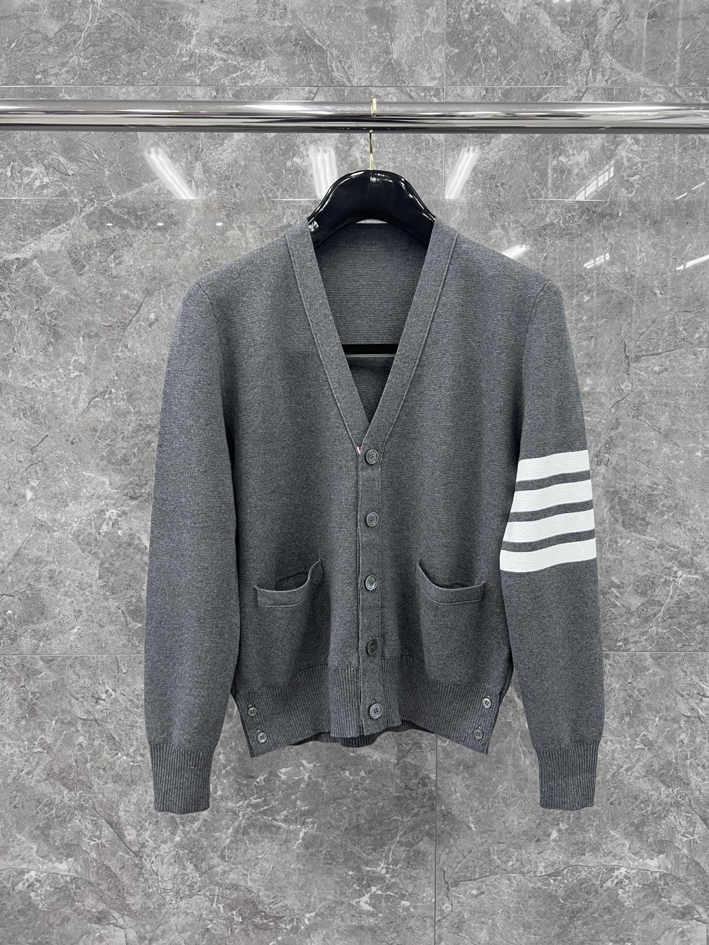 [대리석집] 톰브라운 Thom Browne 가디건