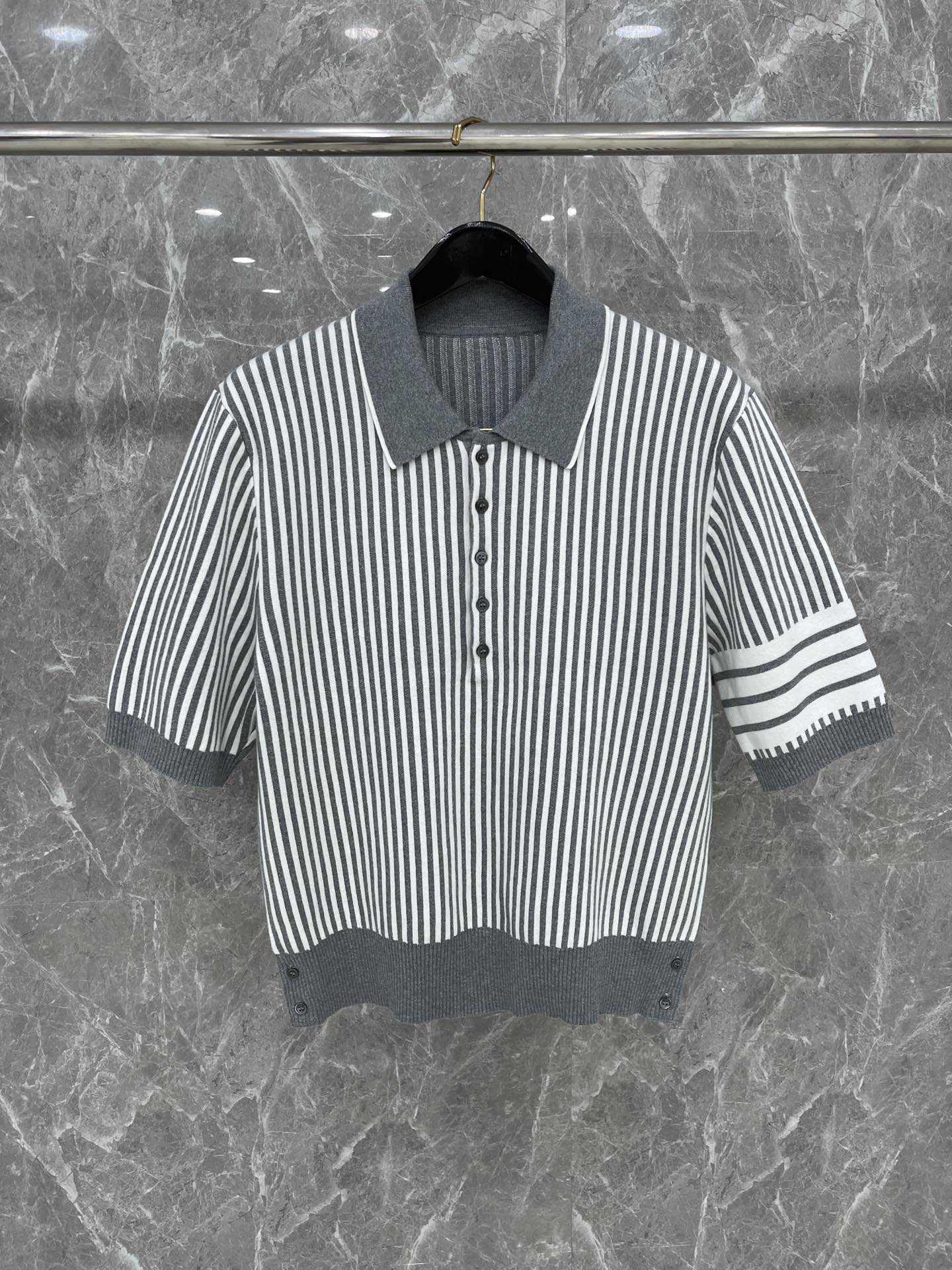[대리석집] 톰브라운 Thom Browne 반팔 티셔츠