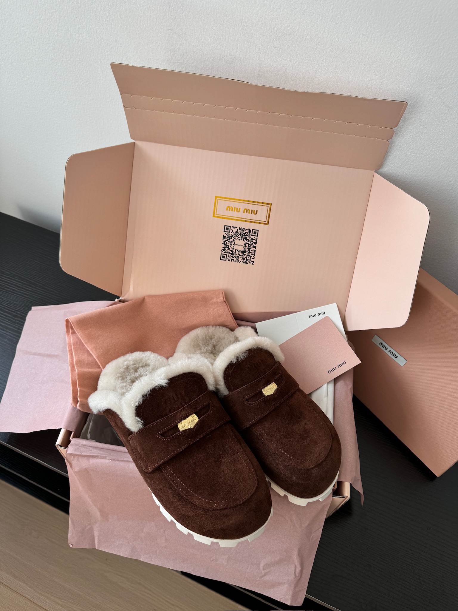 미우 미우 Miu Miu 슬리퍼